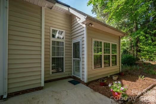 1614 Iverness Court — Gastonia