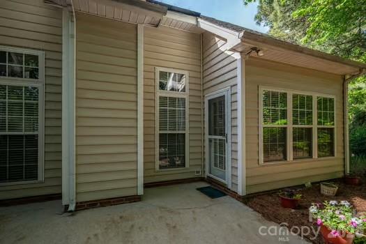 1614 Iverness Court — Gastonia