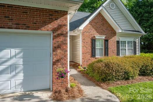 1614 Iverness Court — Gastonia