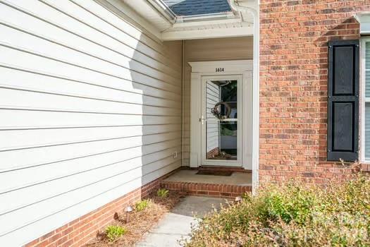 1614 Iverness Court — Gastonia