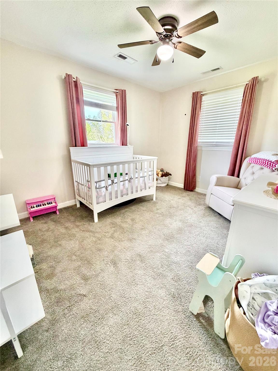 261 N Thomas Lane — Stony Point
