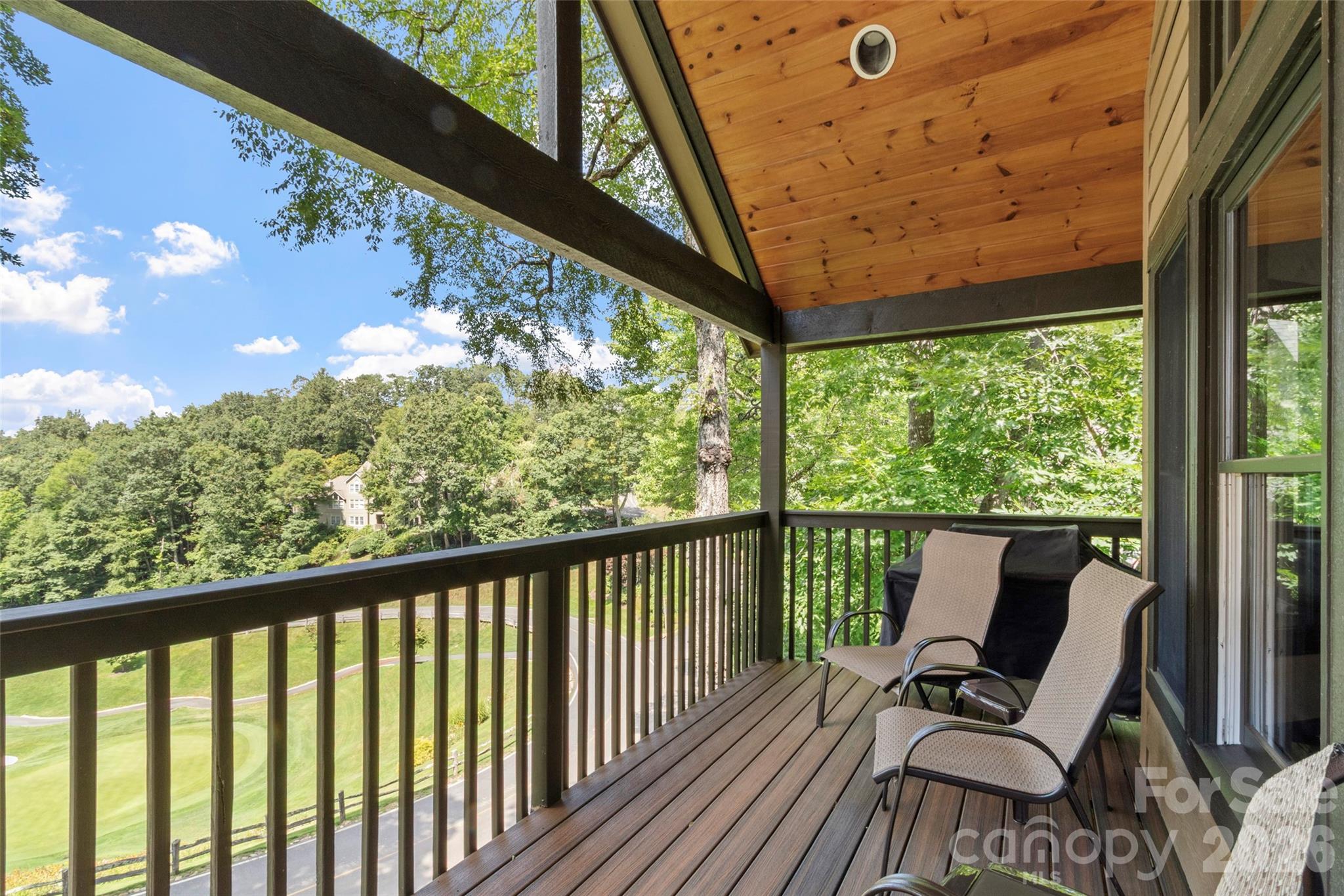 91 Brandy Run Road — Burnsville