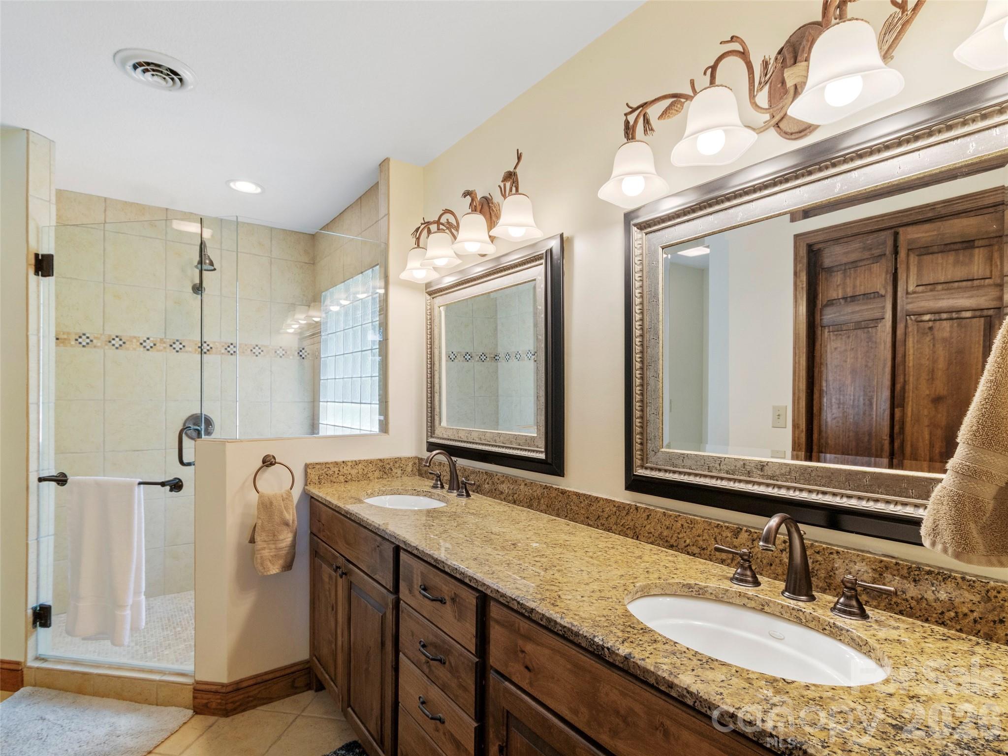 91 Brandy Run Road — Burnsville