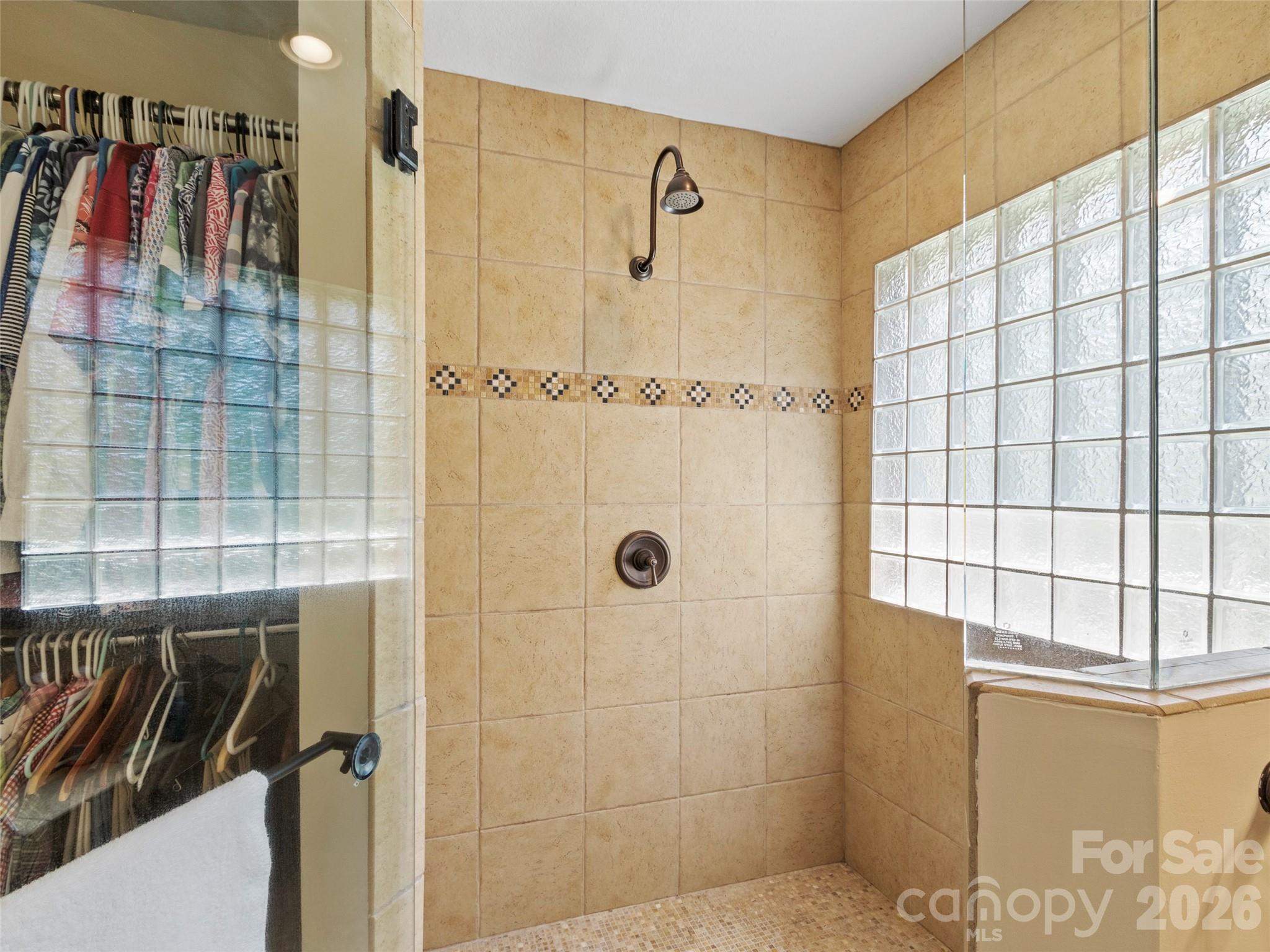 91 Brandy Run Road — Burnsville