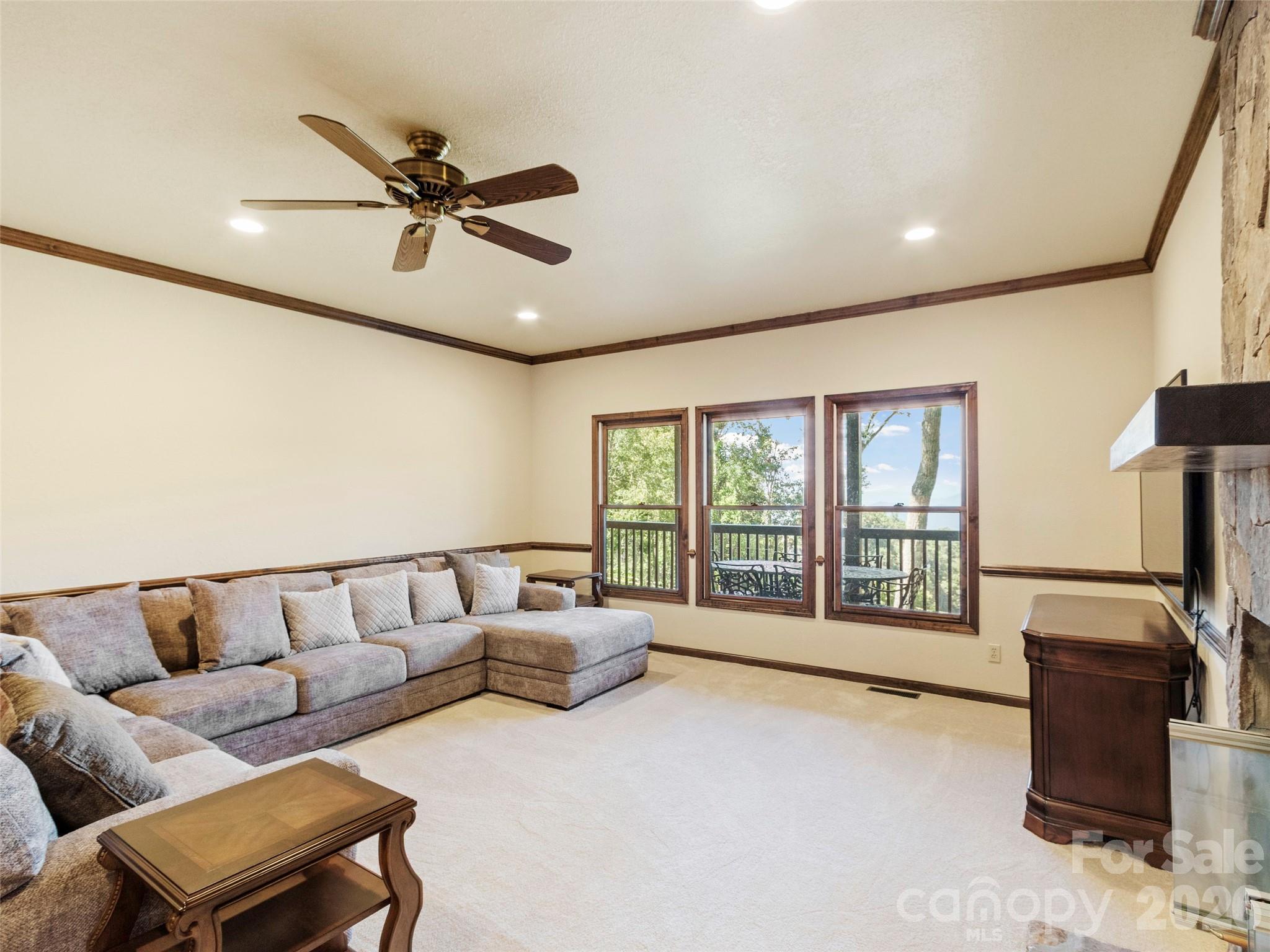 91 Brandy Run Road — Burnsville