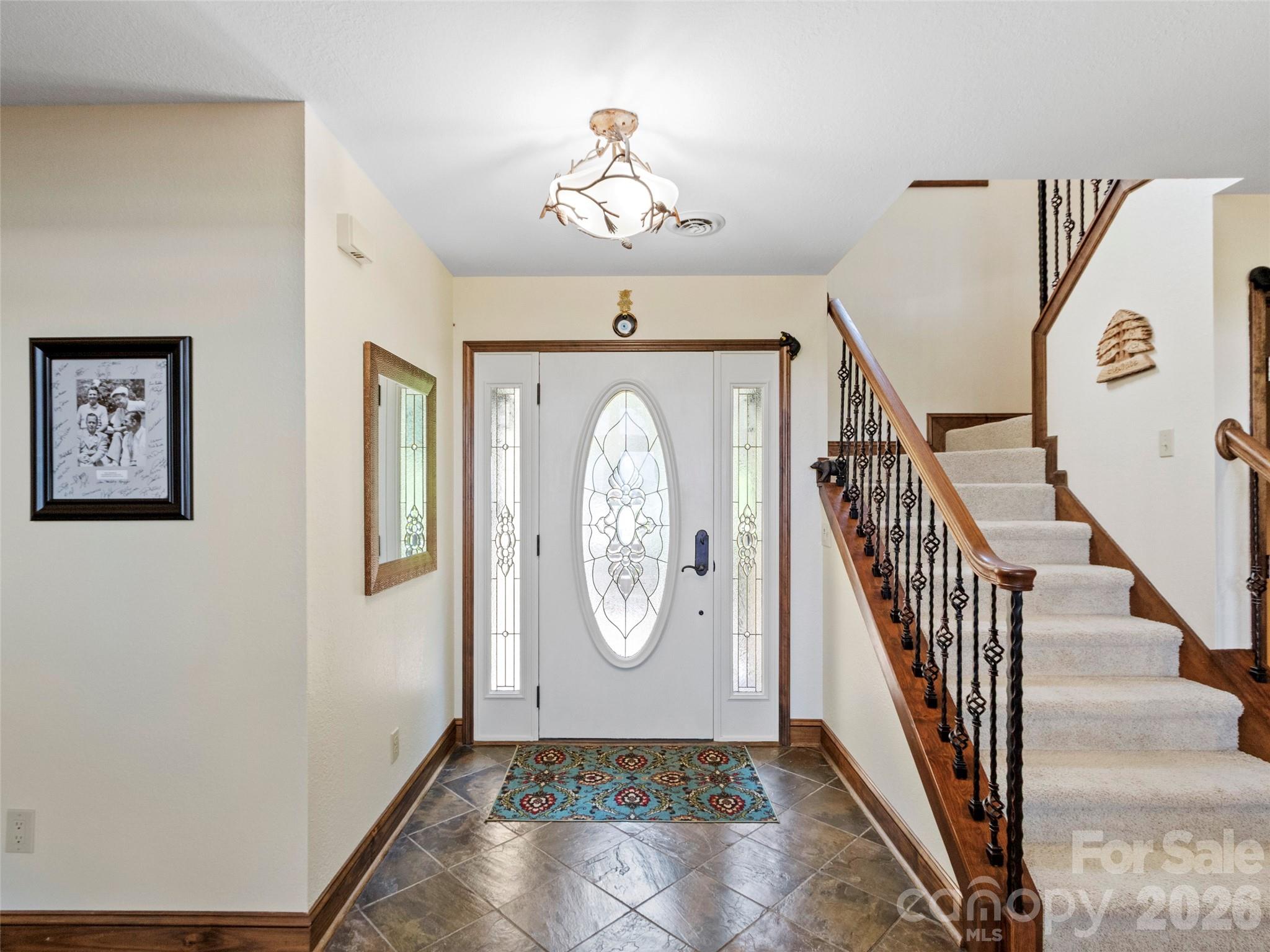 91 Brandy Run Road — Burnsville