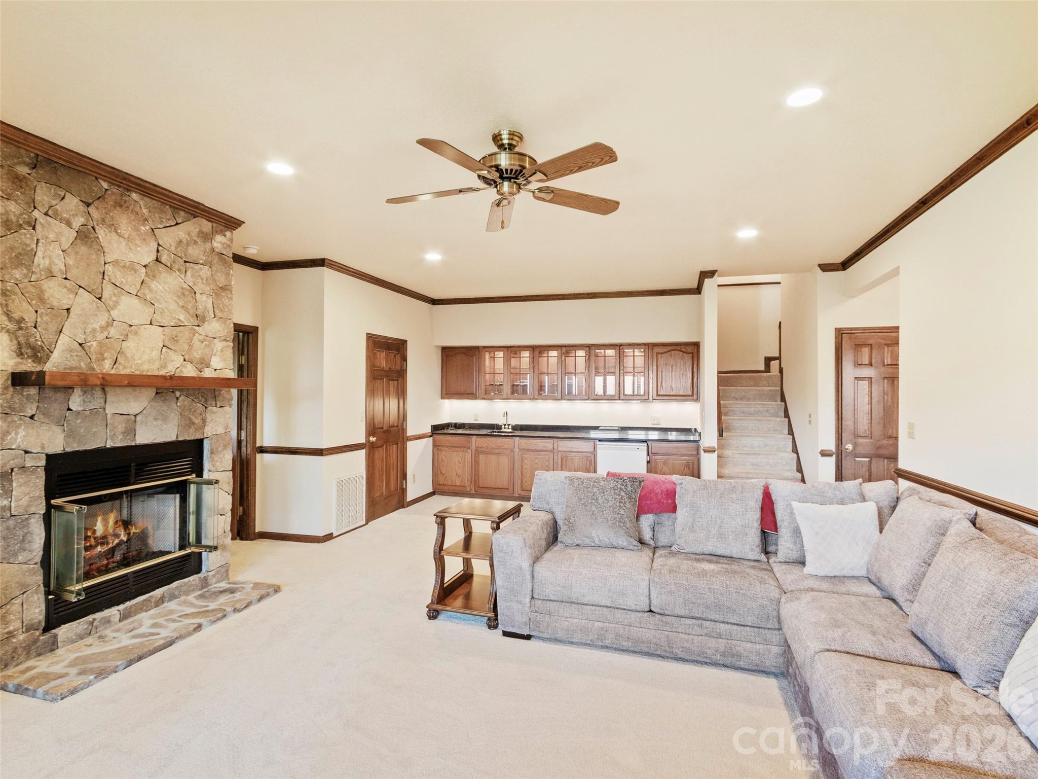 91 Brandy Run Road — Burnsville