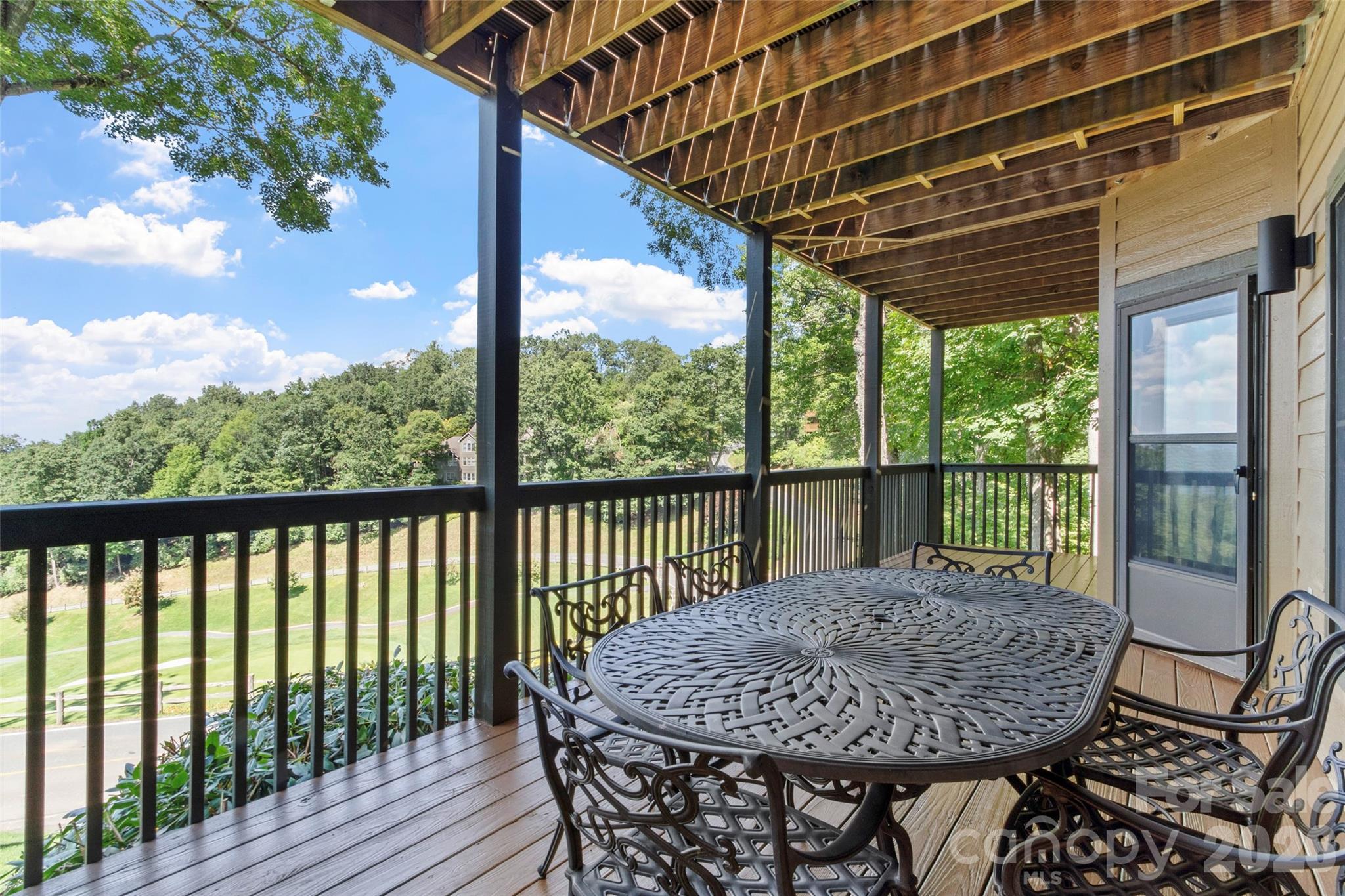 91 Brandy Run Road — Burnsville