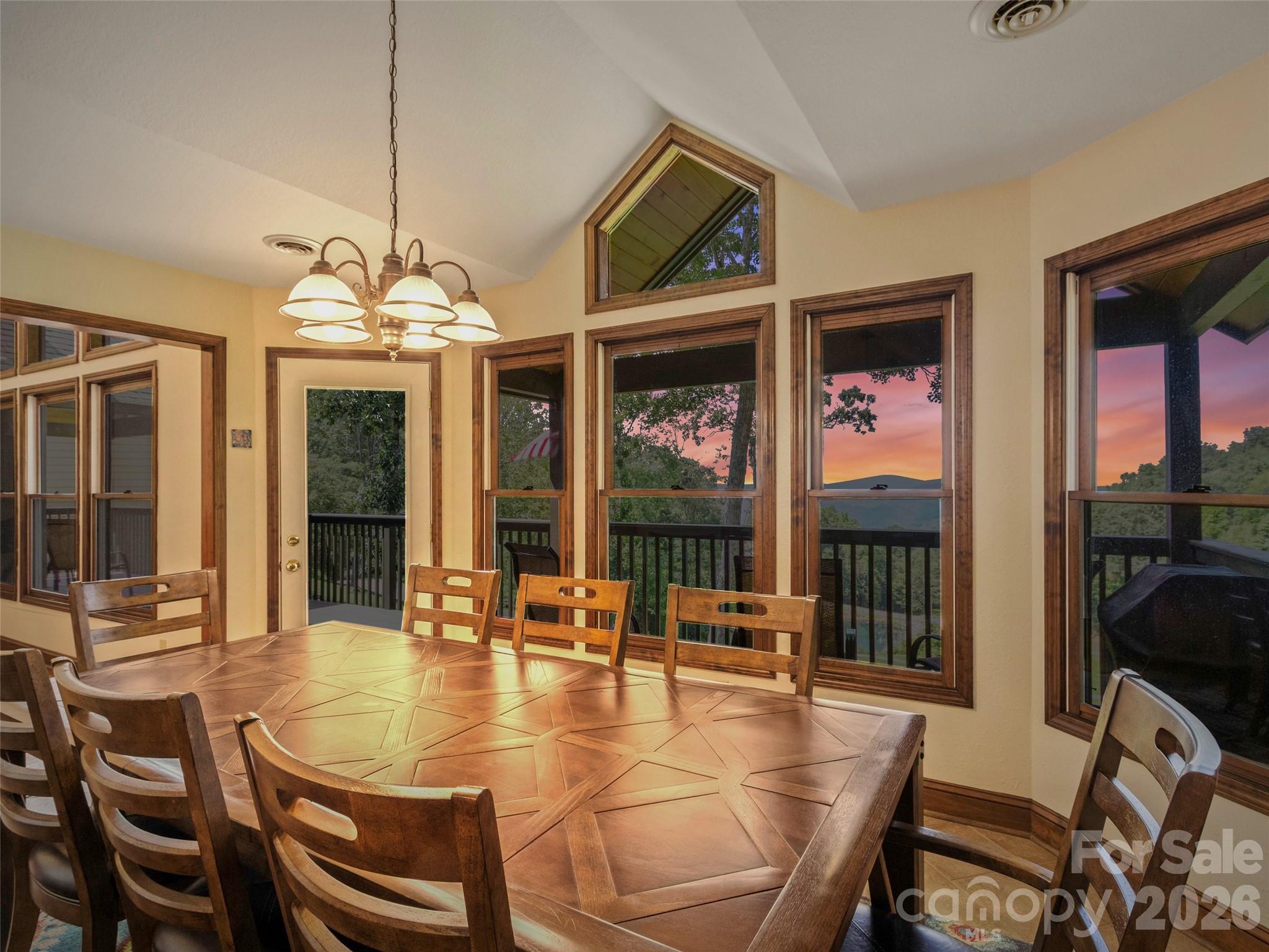 91 Brandy Run Road — Burnsville