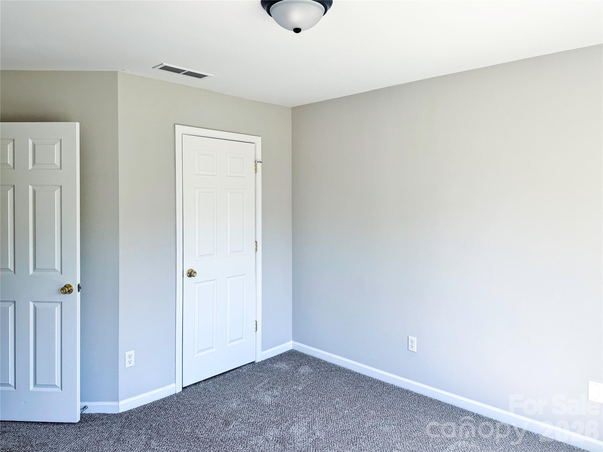 7519 Eurostar Drive — Charlotte