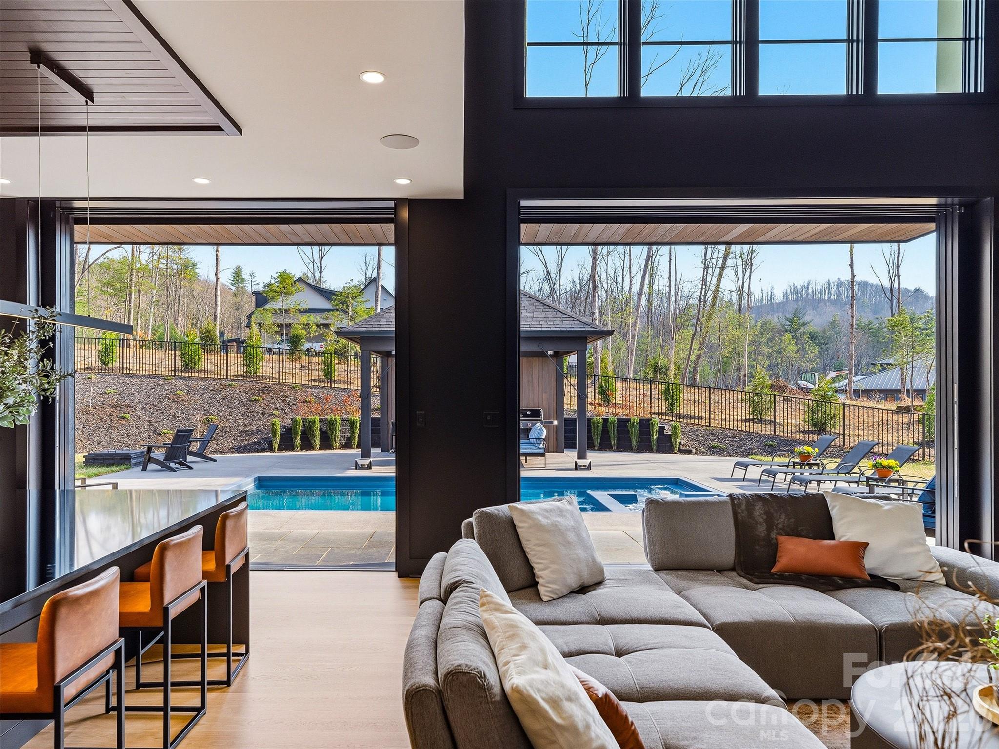361 Belle Isle Way — Asheville