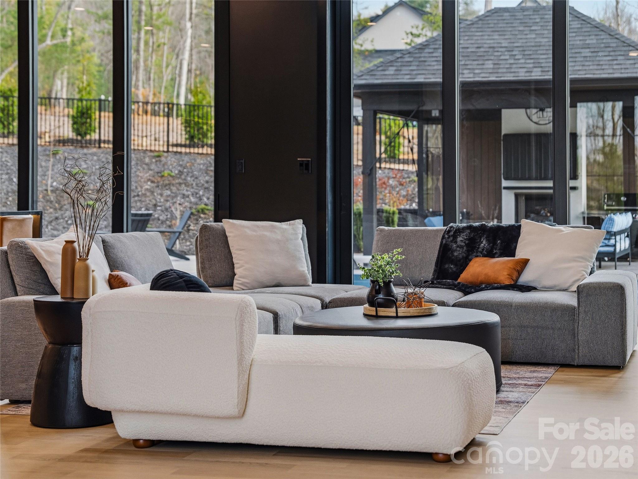 361 Belle Isle Way — Asheville