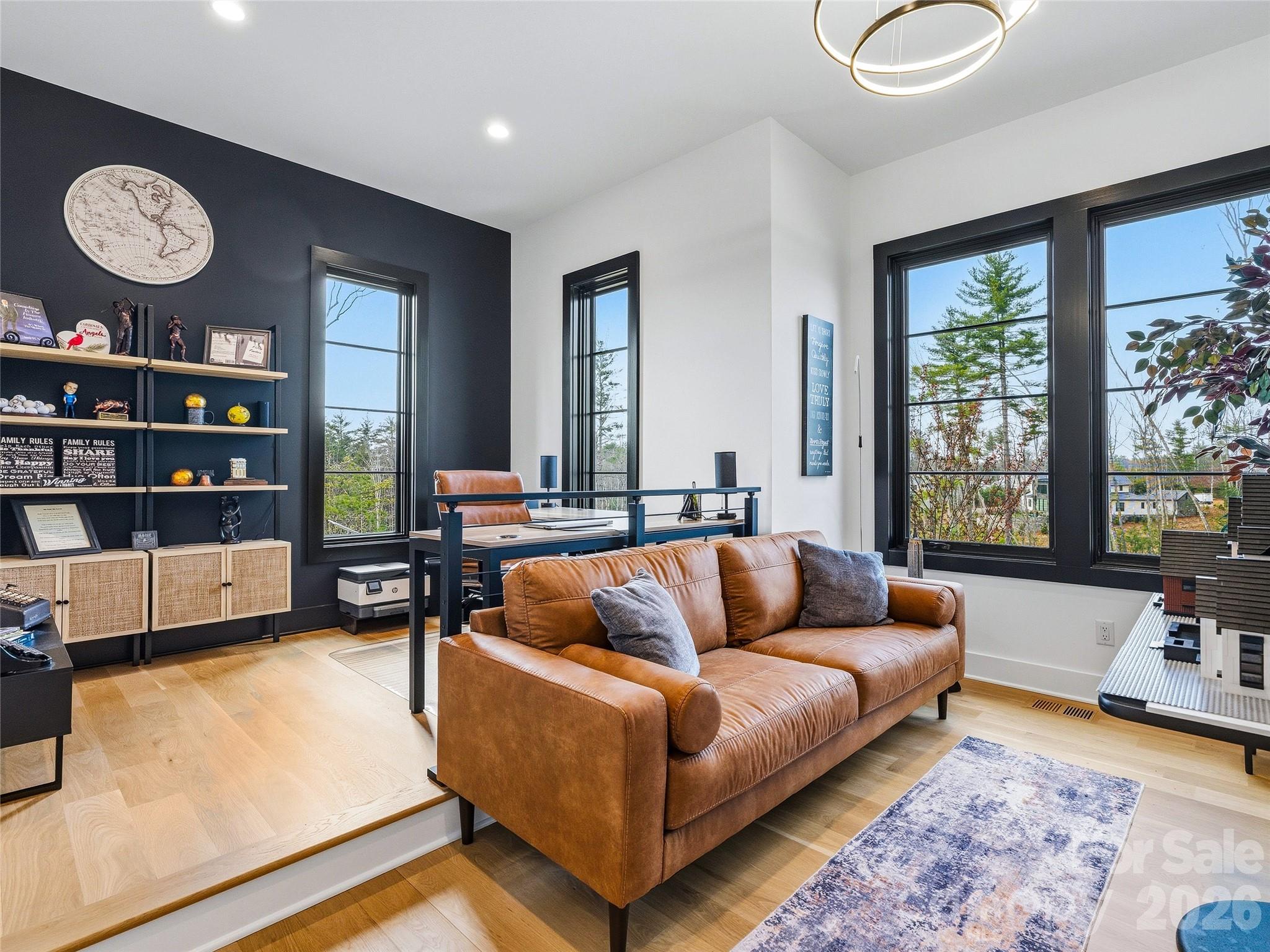 361 Belle Isle Way — Asheville