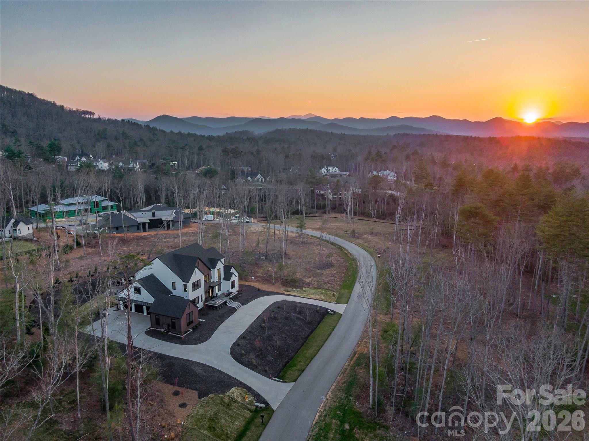 361 Belle Isle Way — Asheville