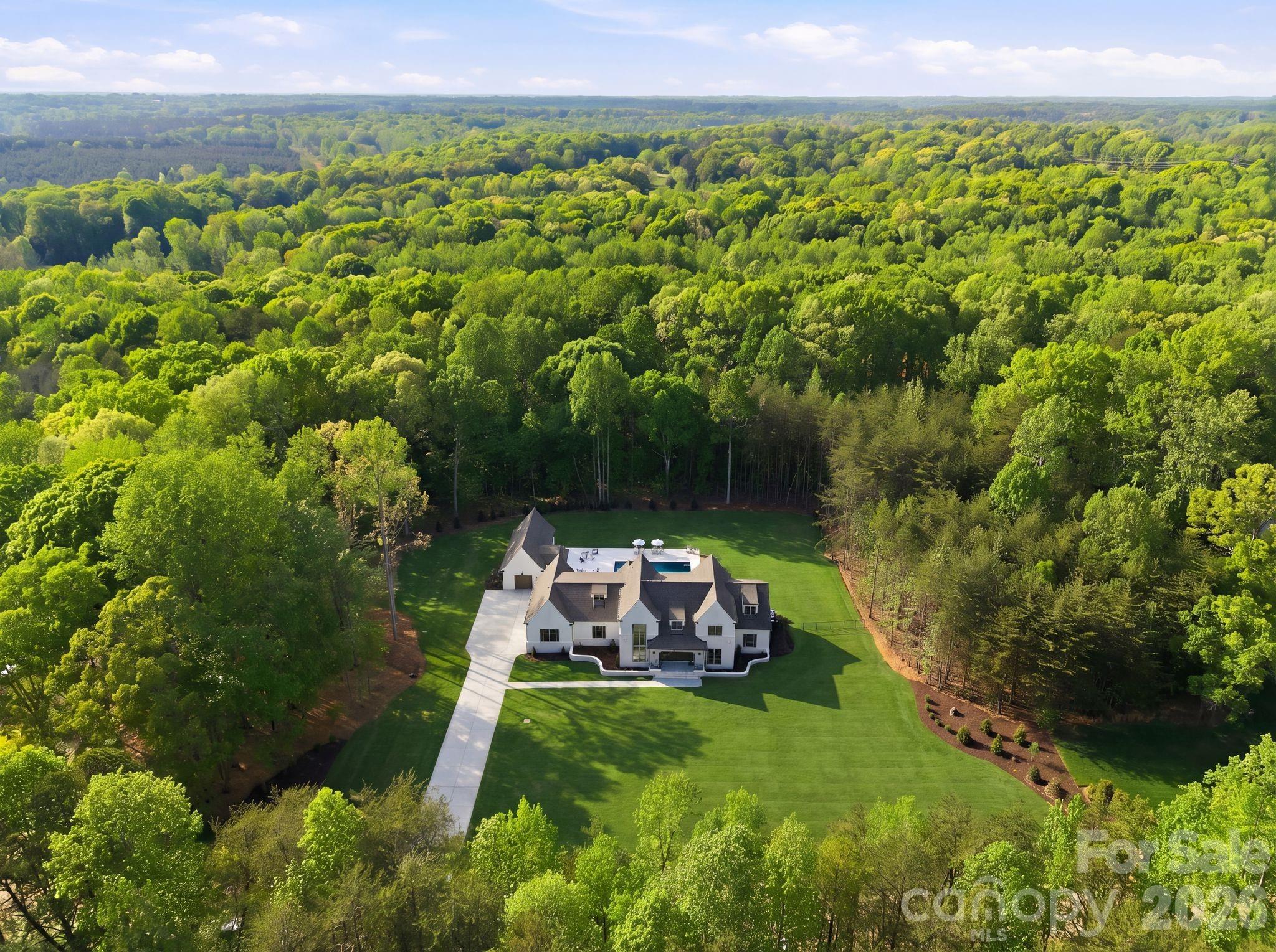3035 Maple Way Drive — Davidson