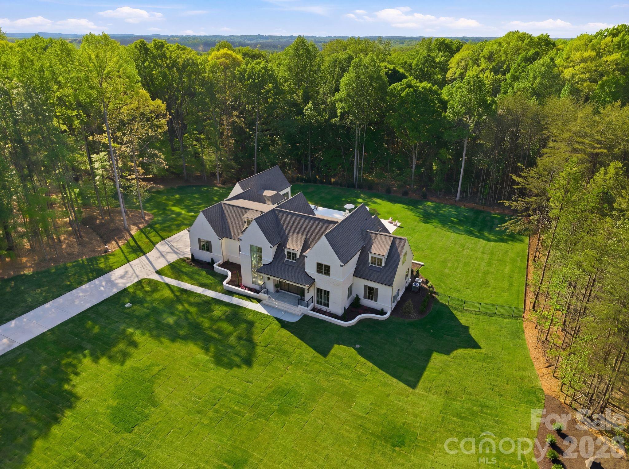 3035 Maple Way Drive — Davidson