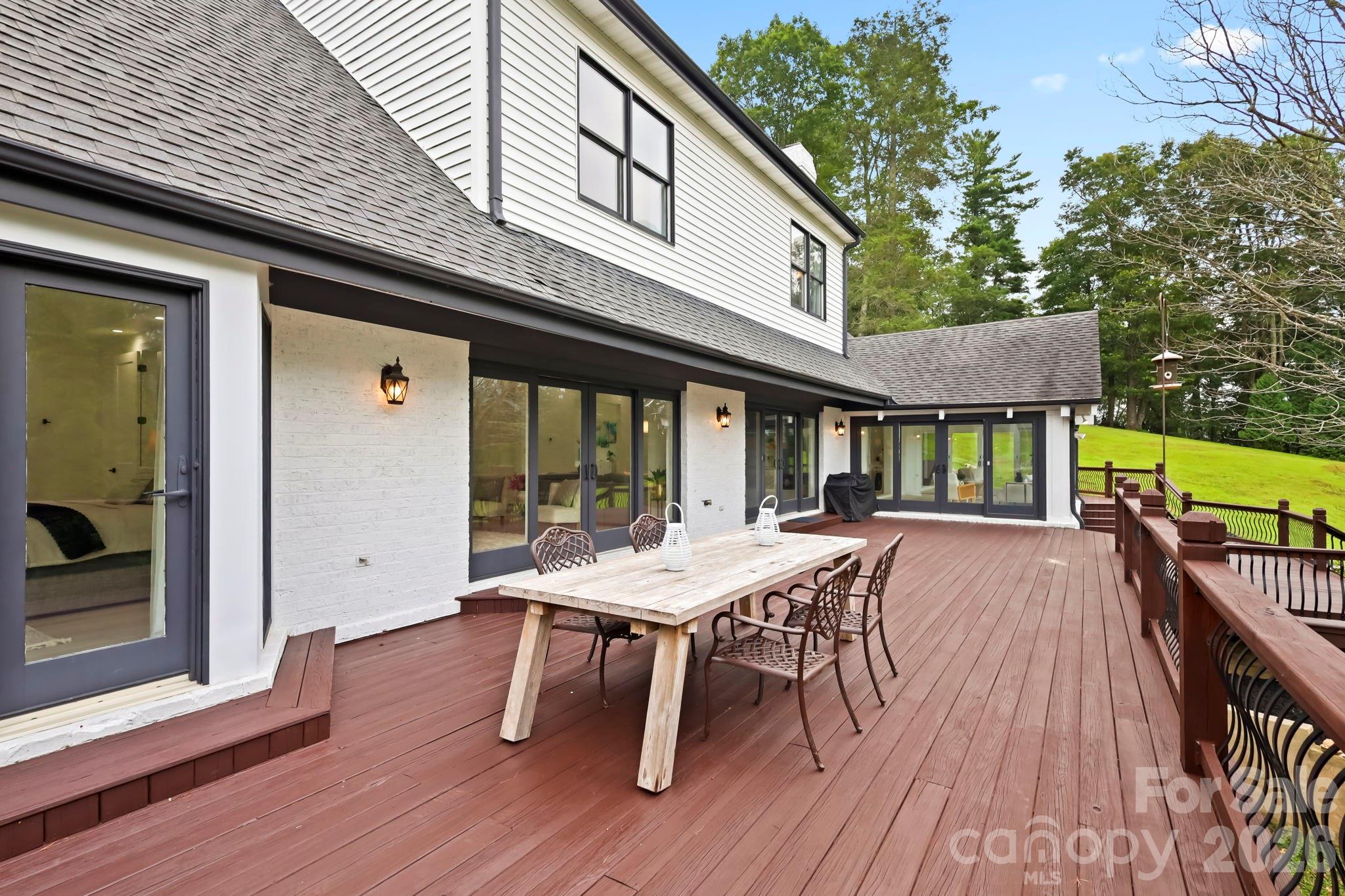 140 Wilson Ridge Road — Boone