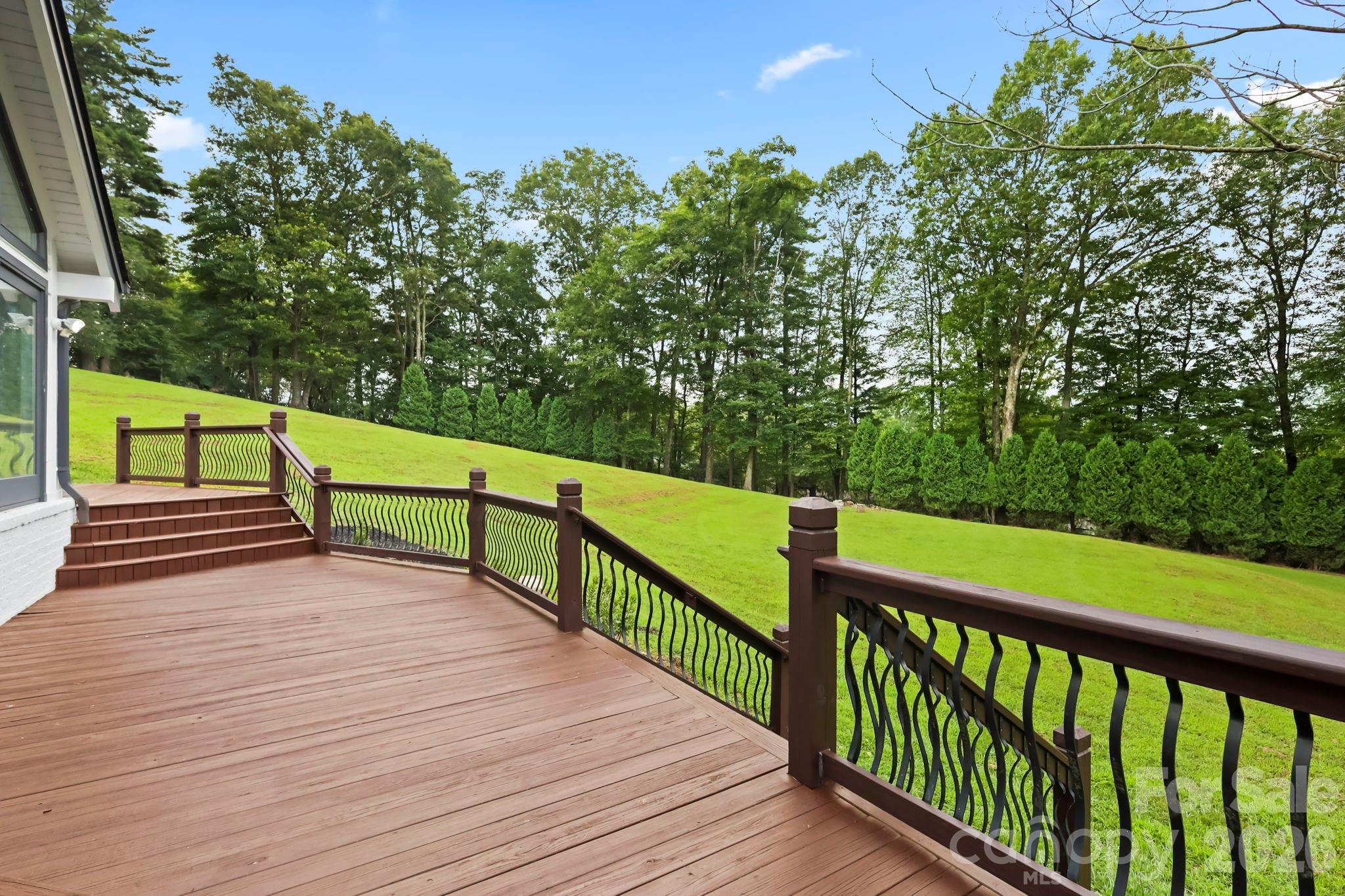 140 Wilson Ridge Road — Boone