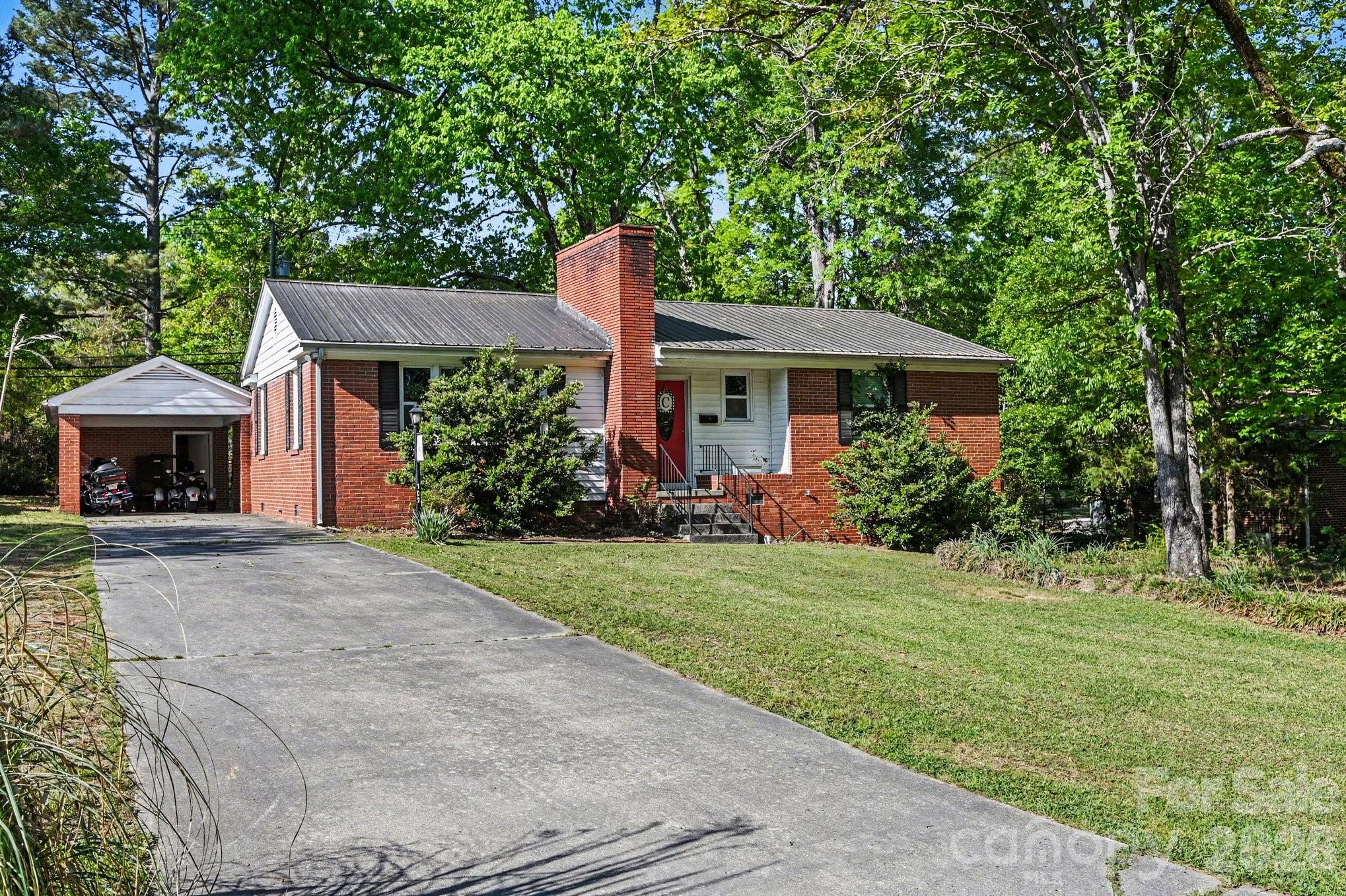 102 Azalea Road — Lancaster