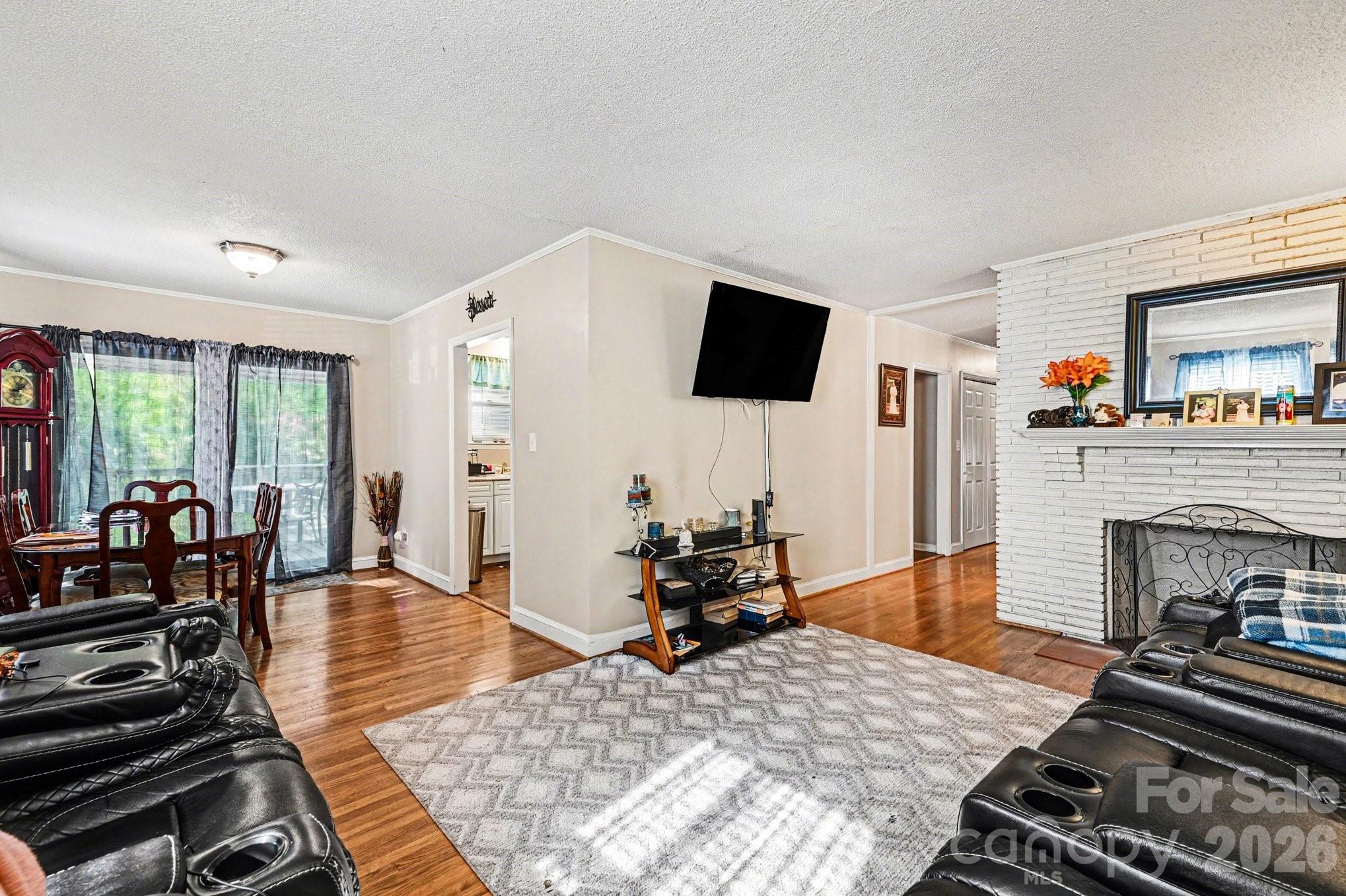 102 Azalea Road — Lancaster