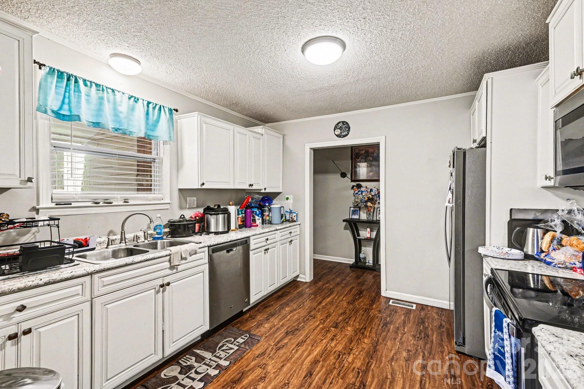 102 Azalea Road — Lancaster