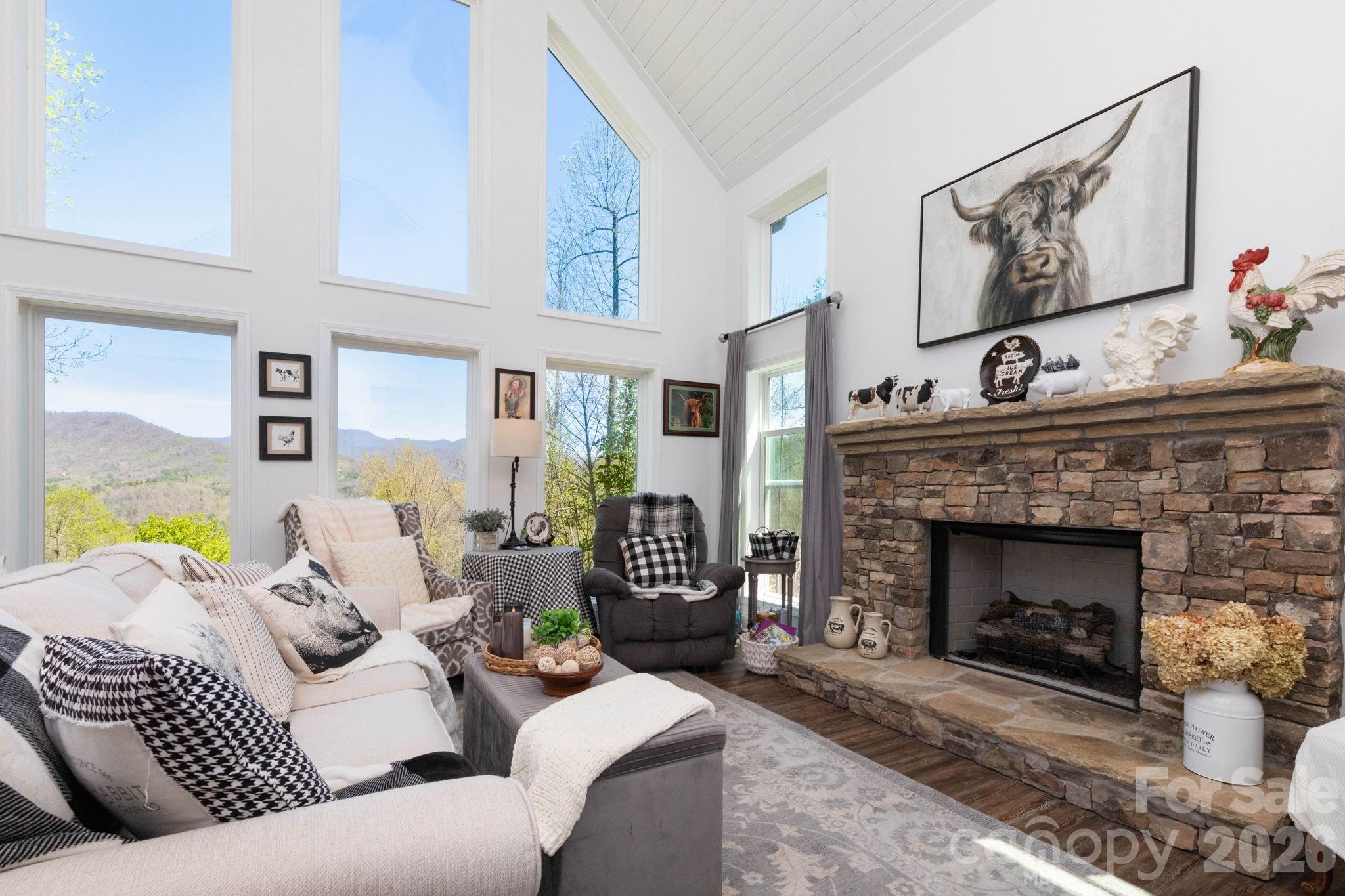 153 Fairlane Loop — Whittier