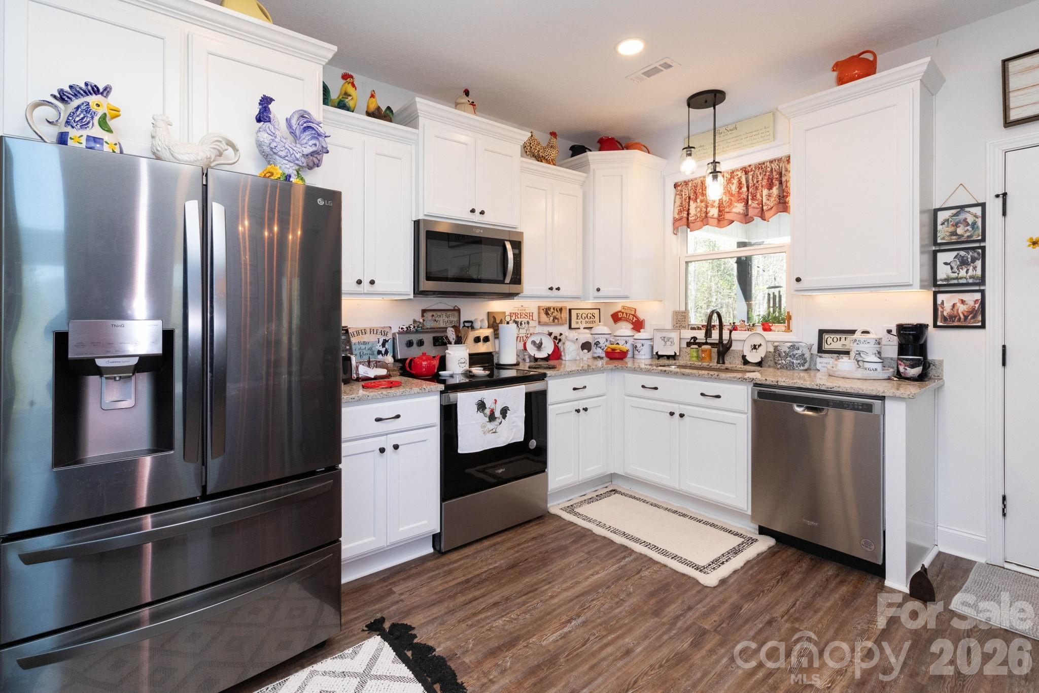 153 Fairlane Loop — Whittier