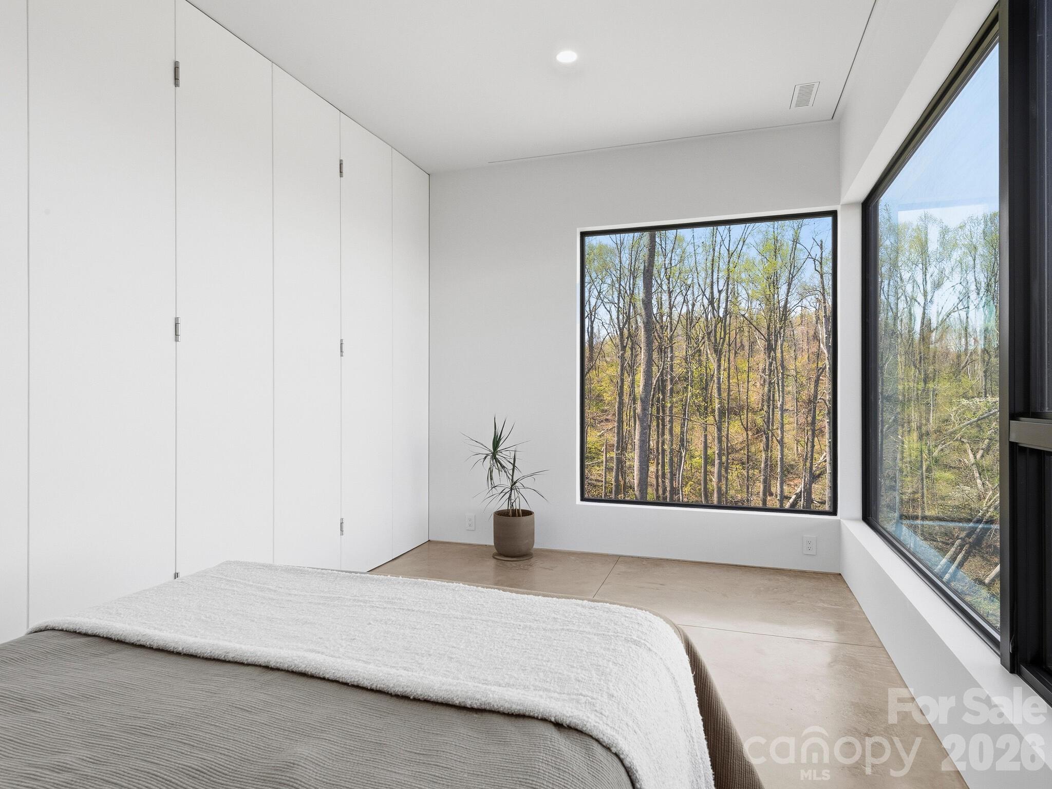122 Elk Wallow Trail — Asheville