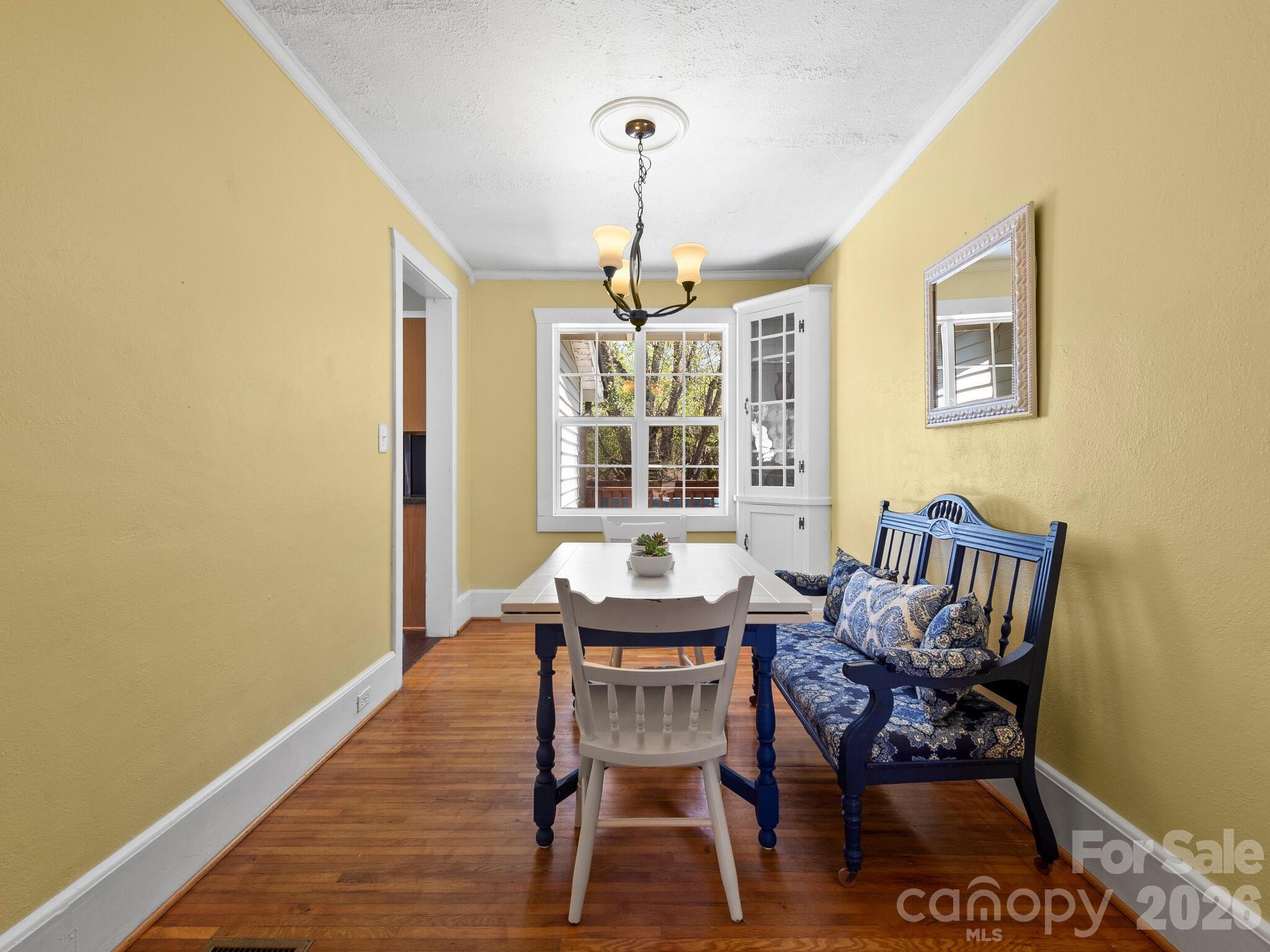 1614 Ridgewood Boulevard — Hendersonville