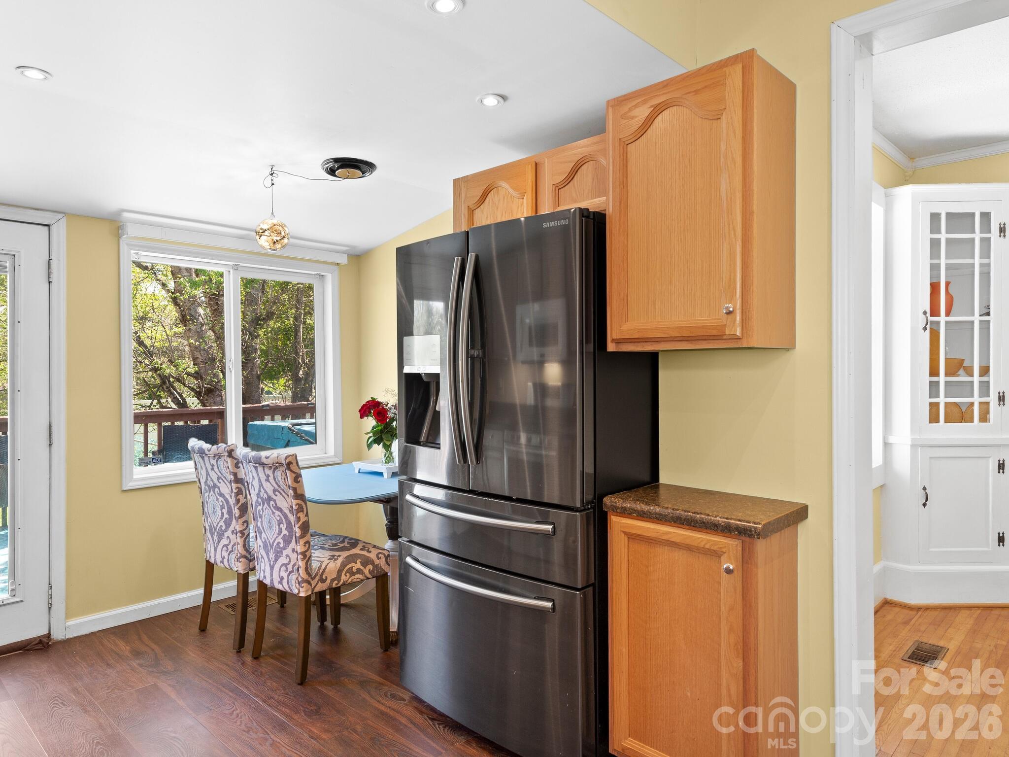 1614 Ridgewood Boulevard — Hendersonville