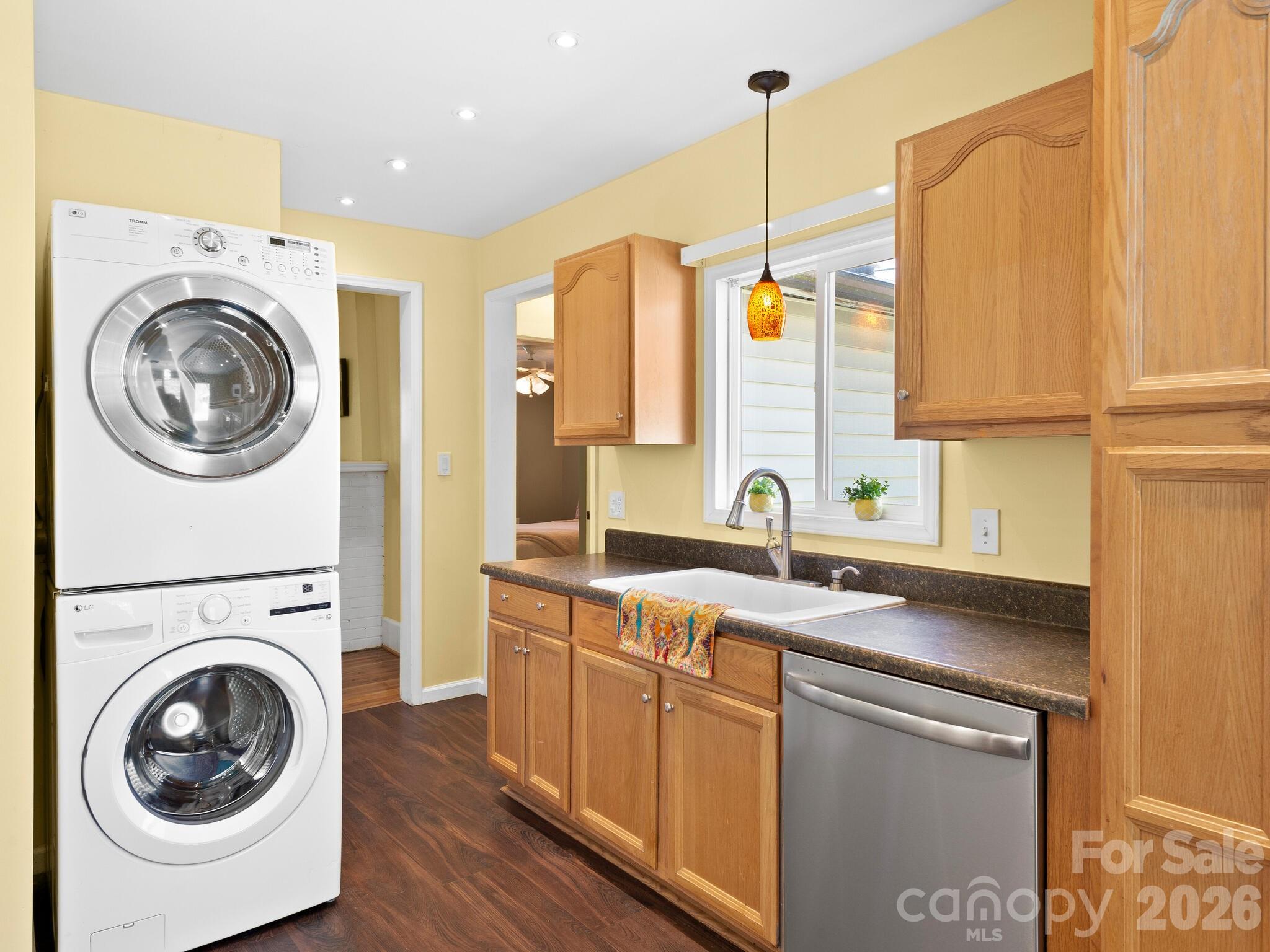 1614 Ridgewood Boulevard — Hendersonville