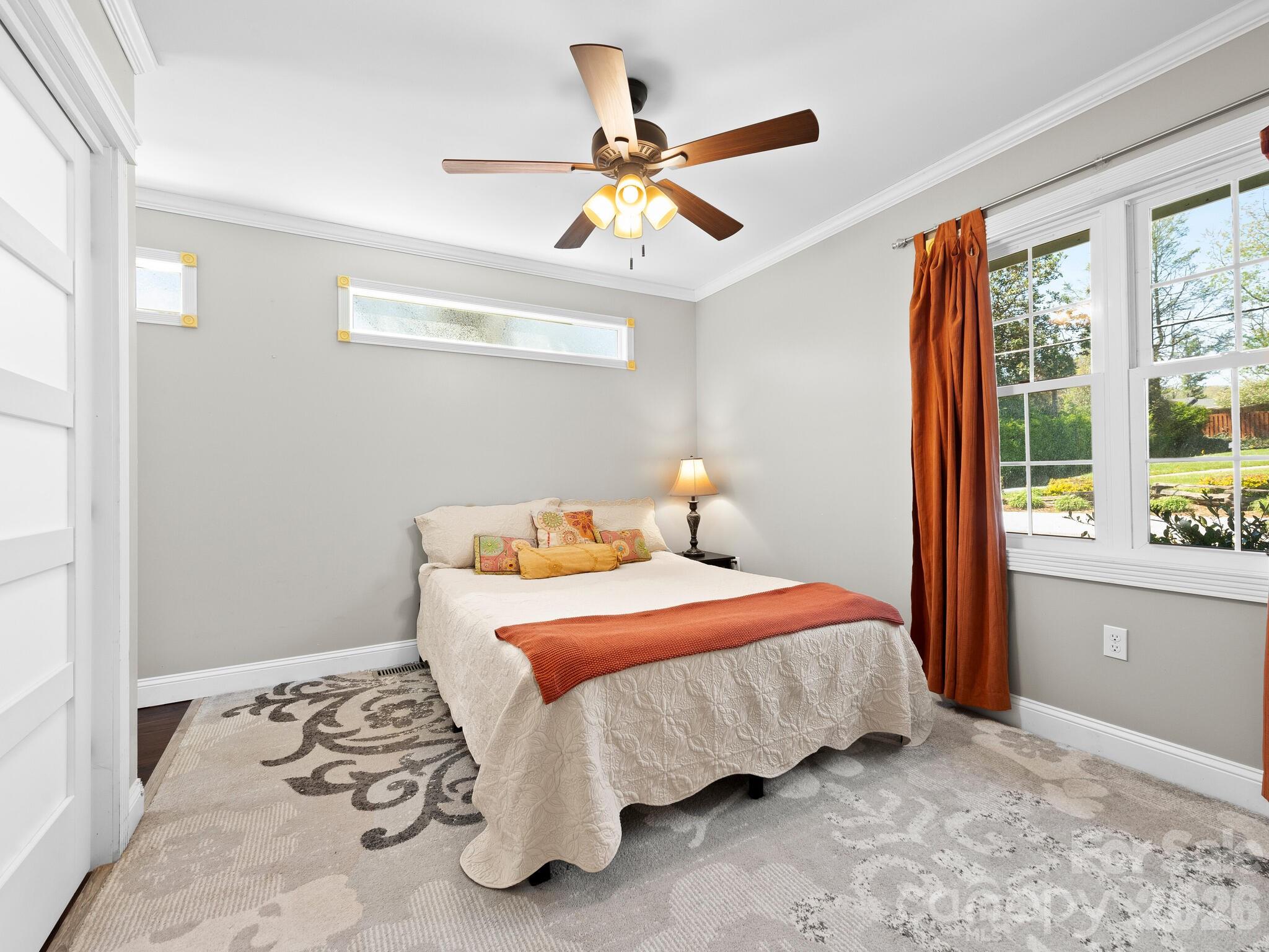 1614 Ridgewood Boulevard — Hendersonville