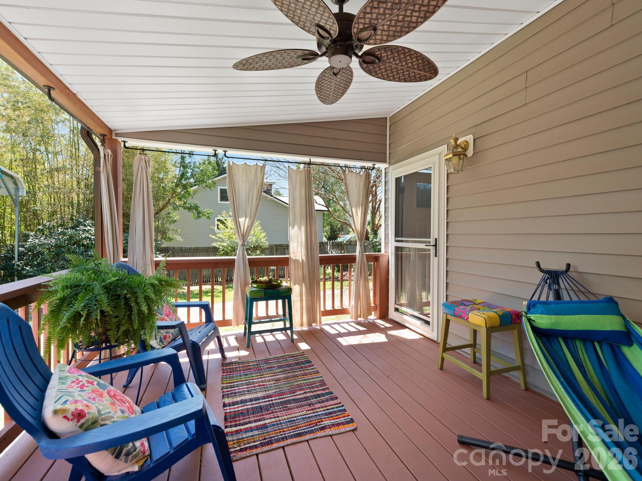 1614 Ridgewood Boulevard — Hendersonville