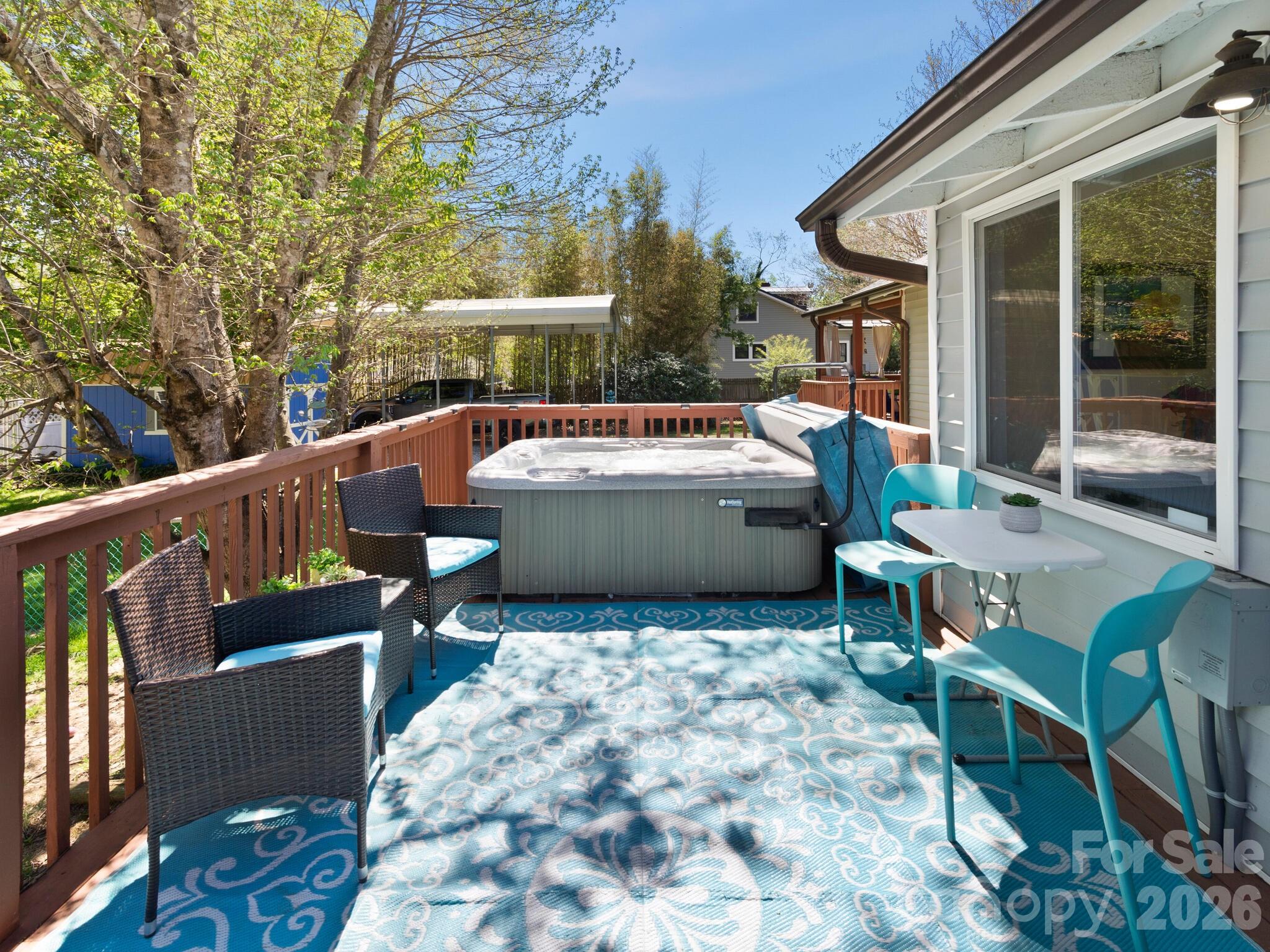 1614 Ridgewood Boulevard — Hendersonville