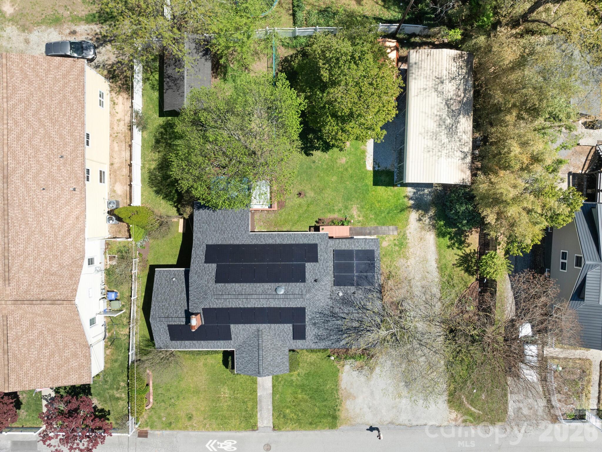 1614 Ridgewood Boulevard — Hendersonville