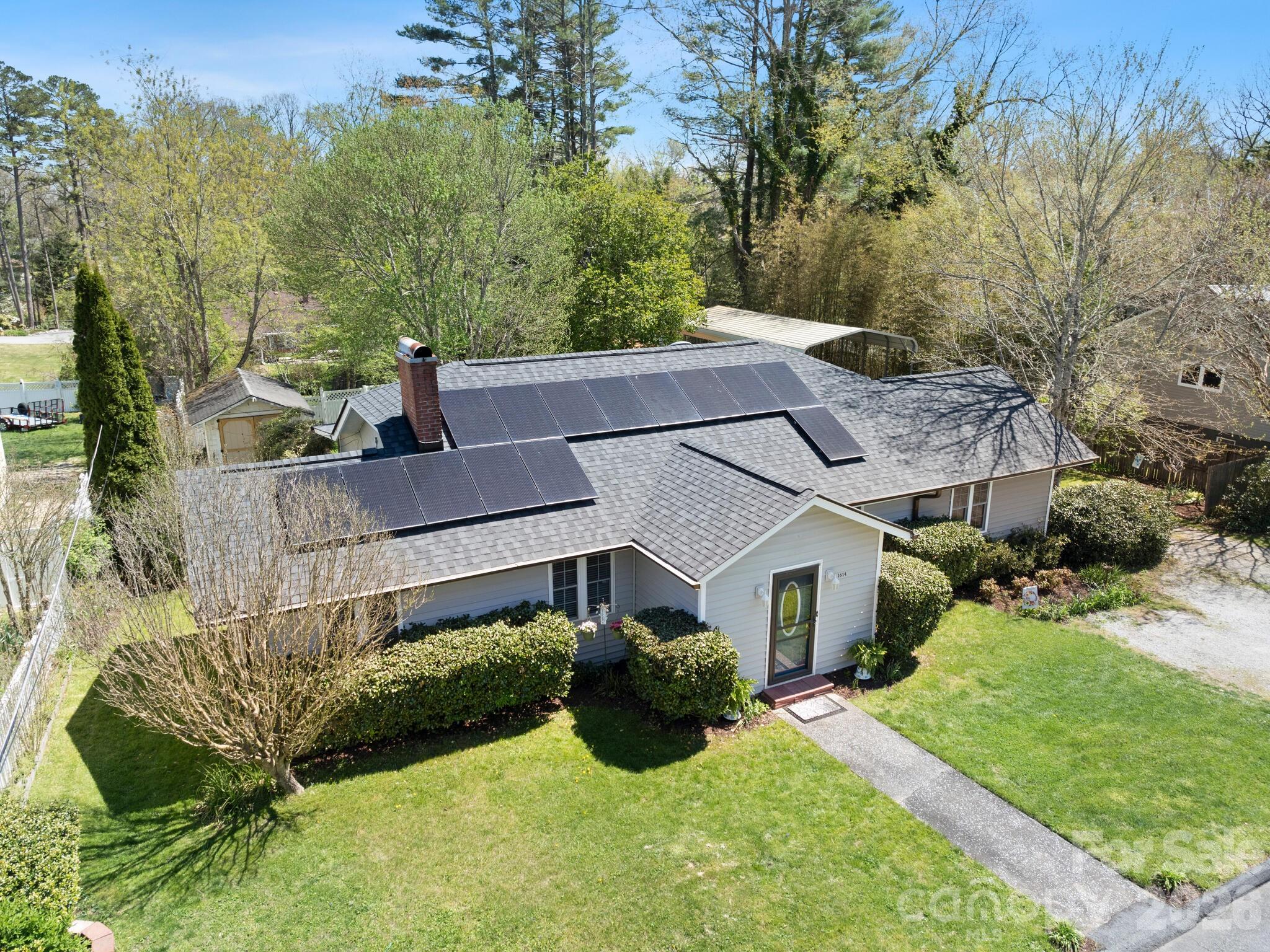 1614 Ridgewood Boulevard — Hendersonville