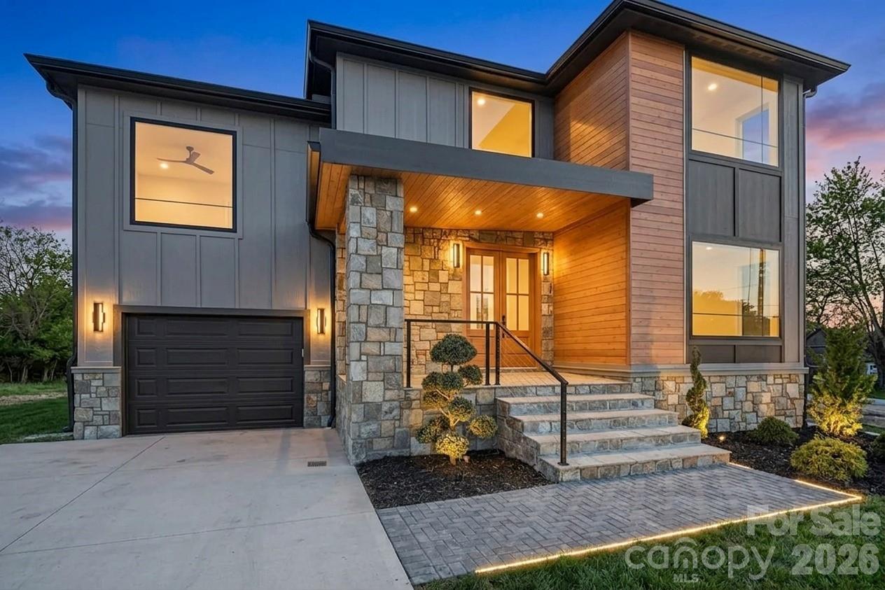 742 New Hope Road — Flat Rock