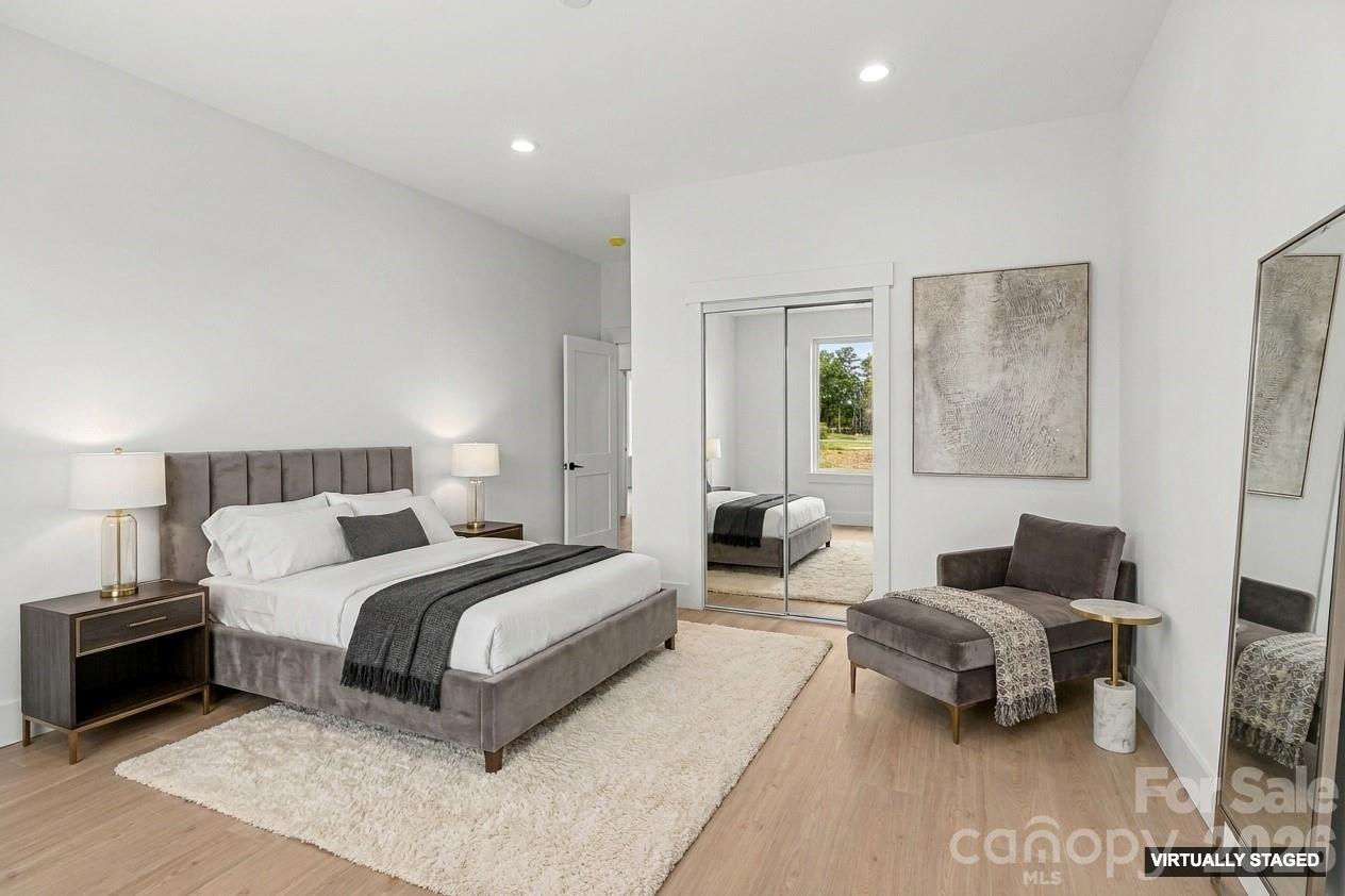 742 New Hope Road — Flat Rock