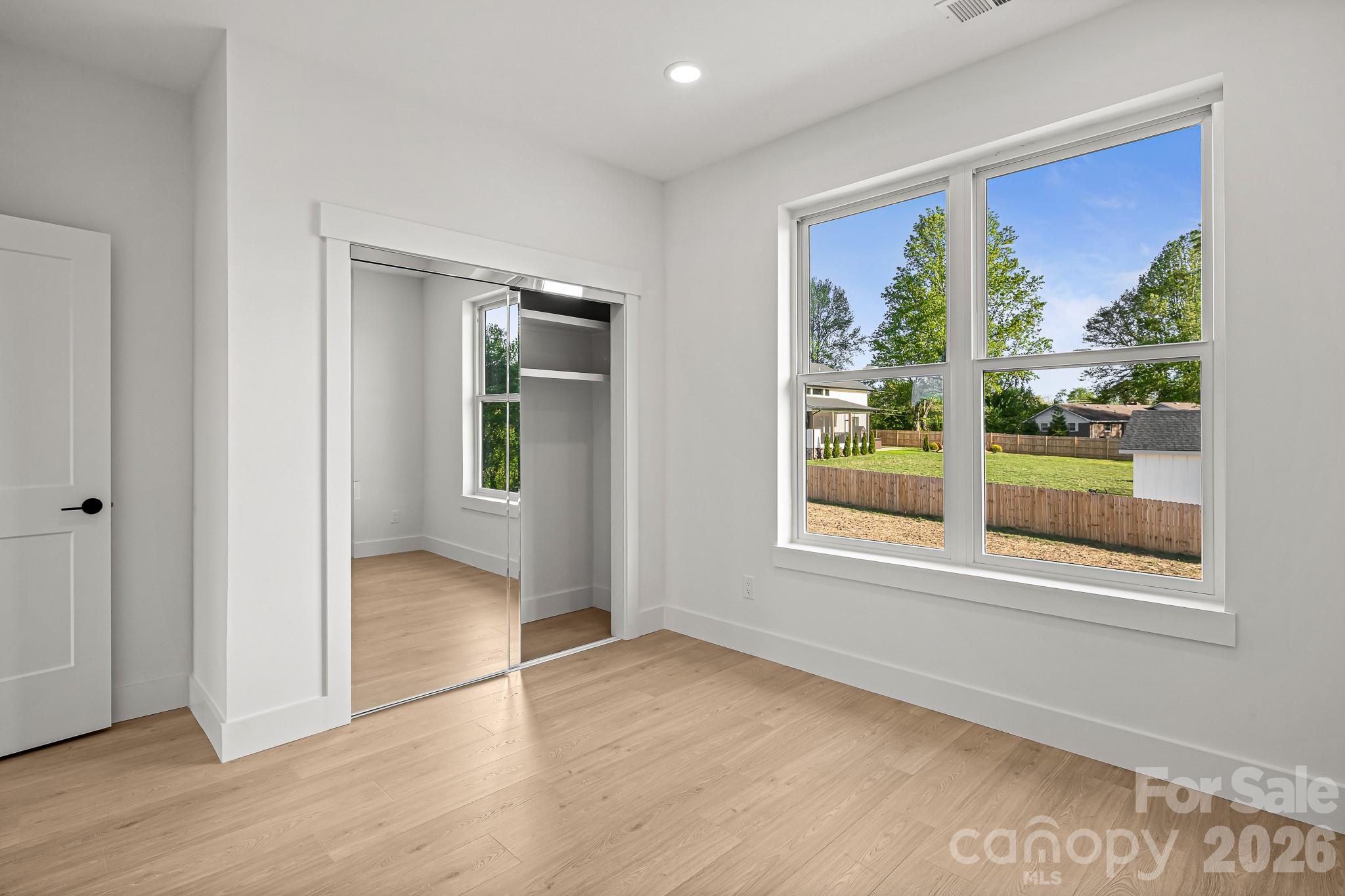 742 New Hope Road — Flat Rock