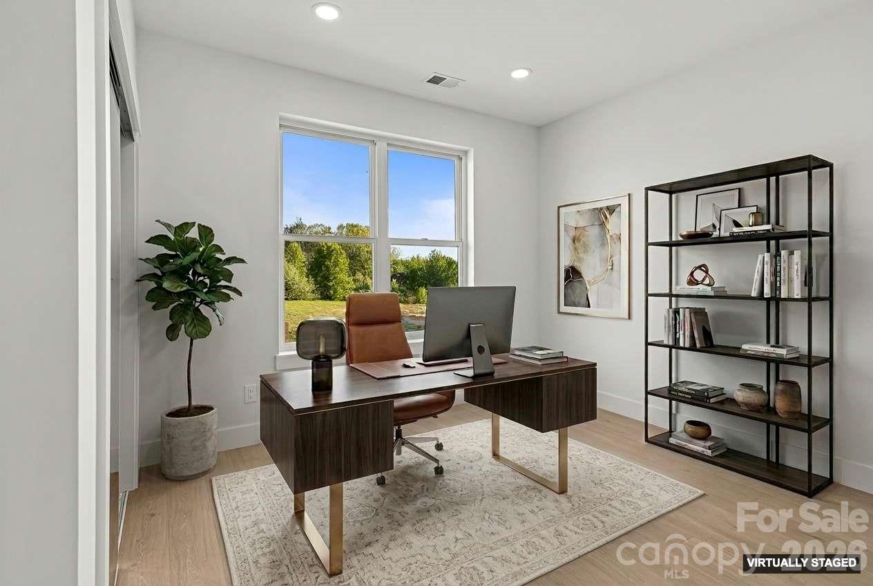 742 New Hope Road — Flat Rock