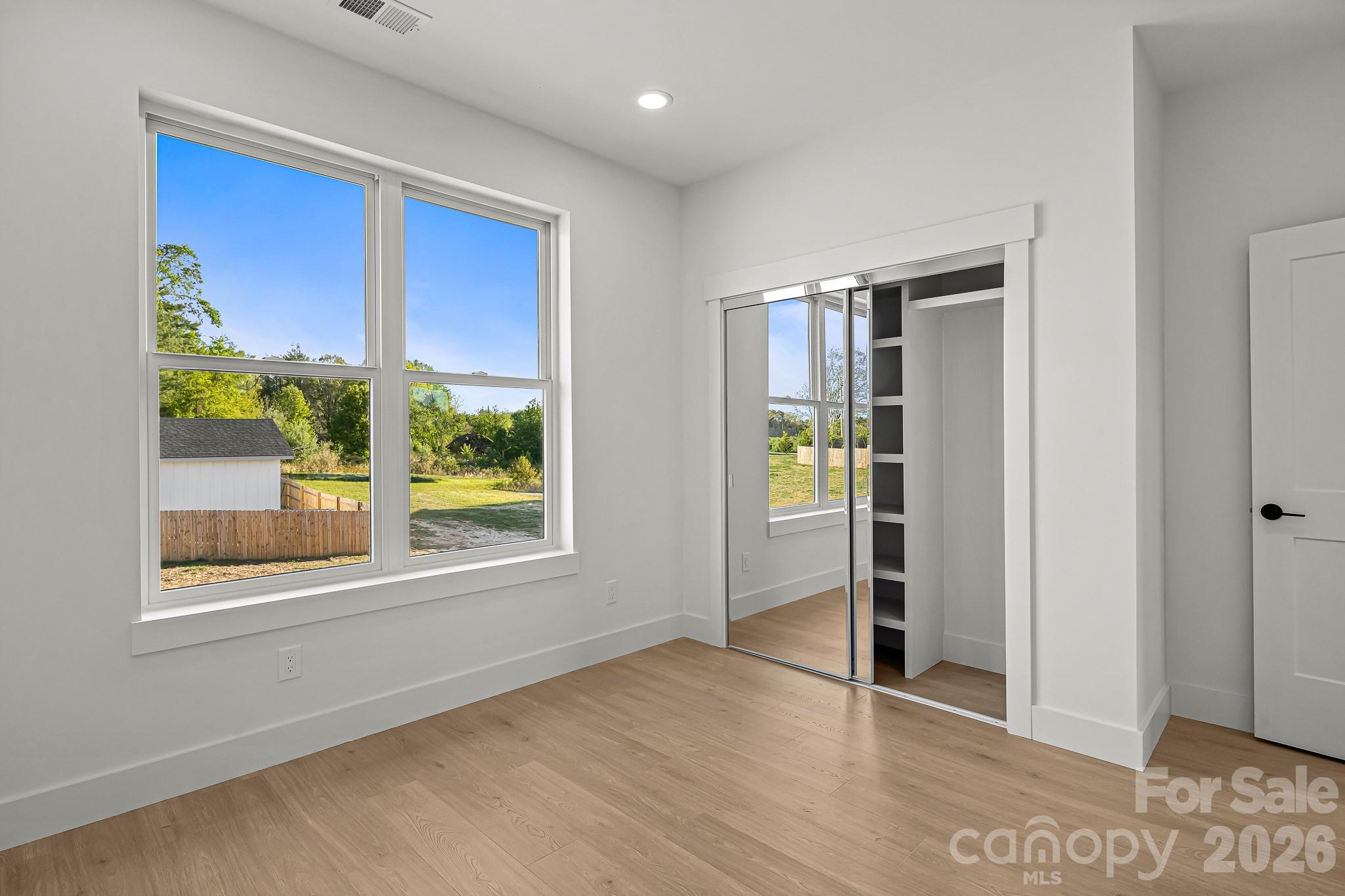 742 New Hope Road — Flat Rock