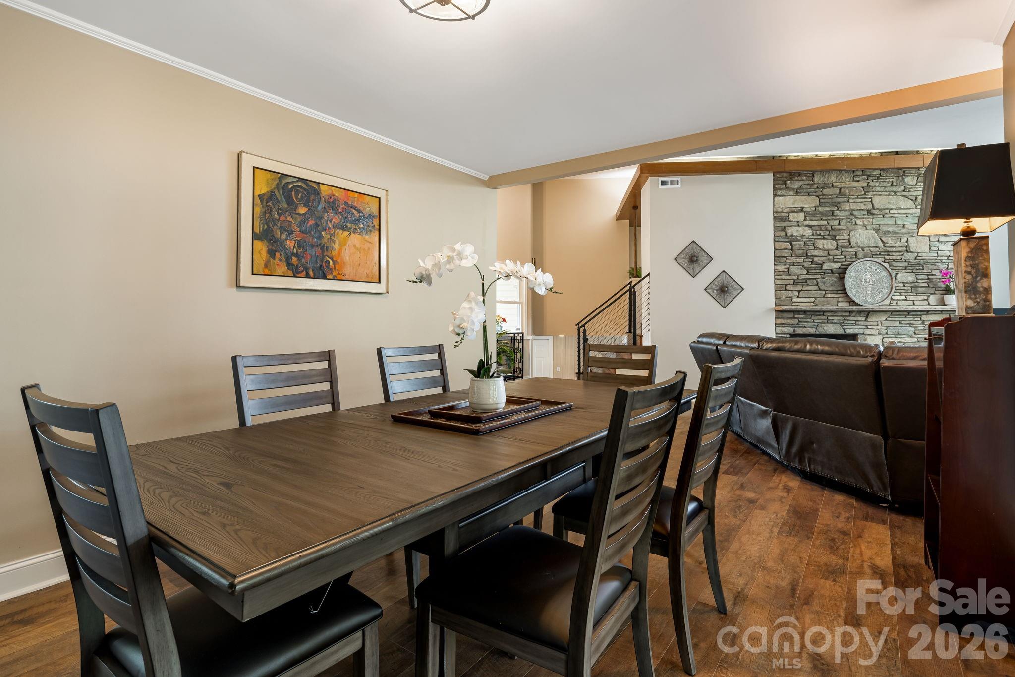 87 W Oakview Road — Asheville