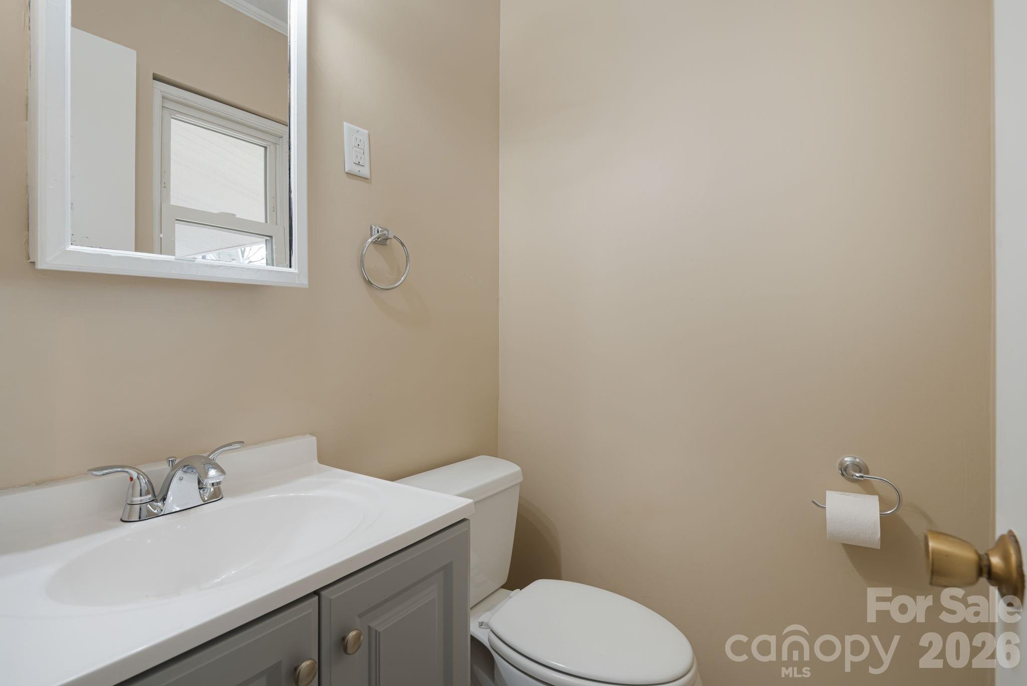 87 W Oakview Road — Asheville
