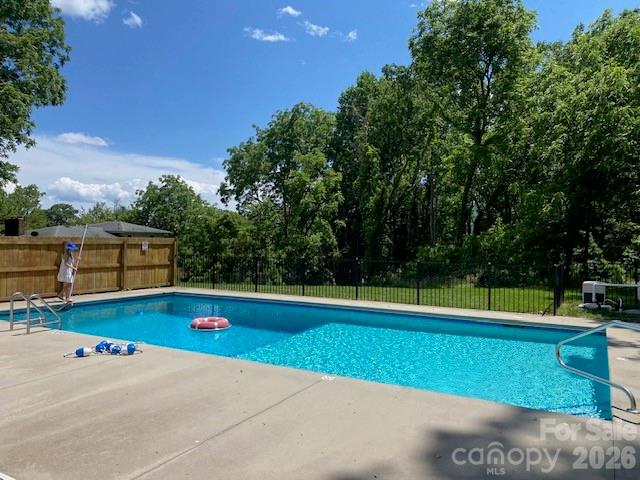 87 W Oakview Road — Asheville