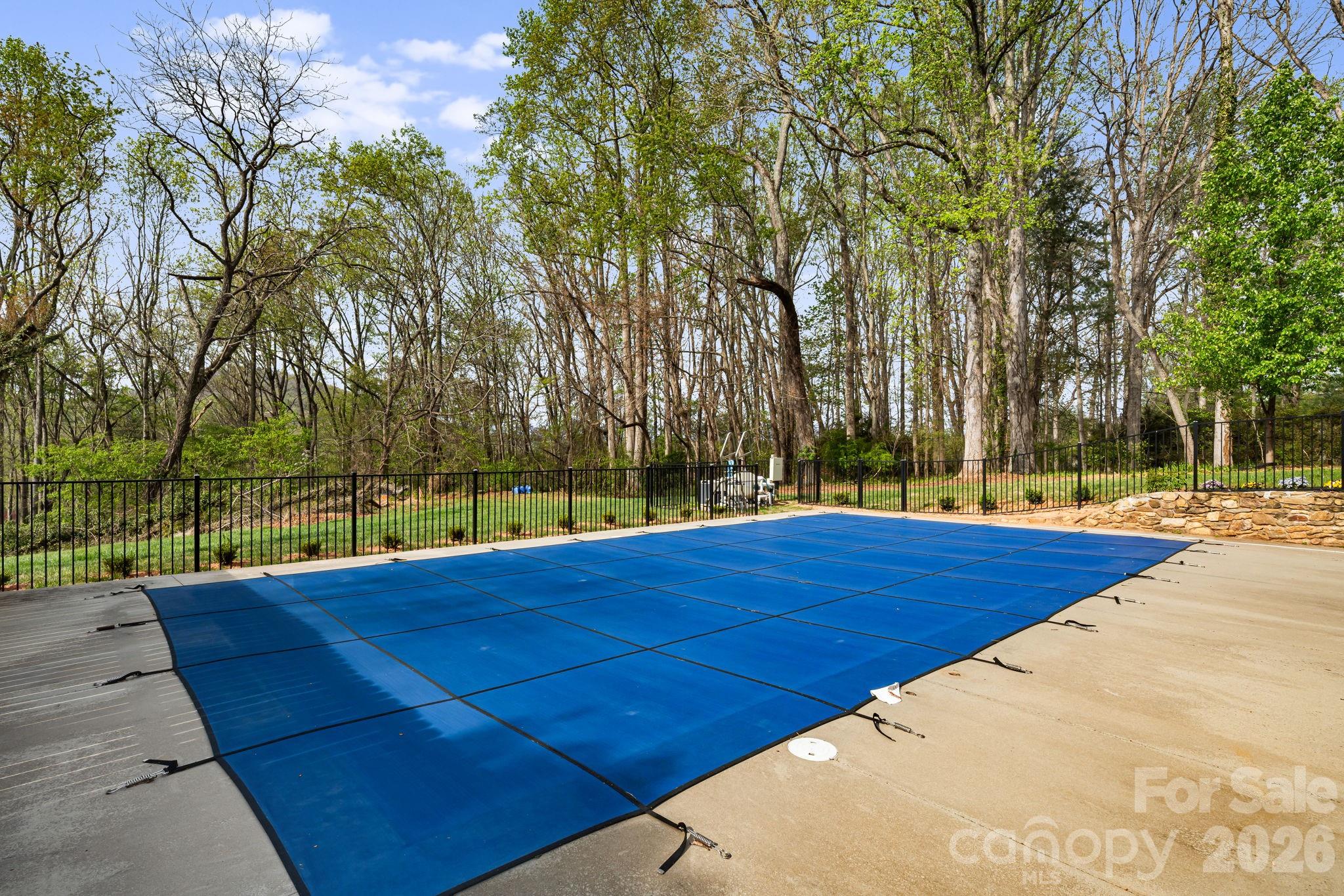 87 W Oakview Road — Asheville