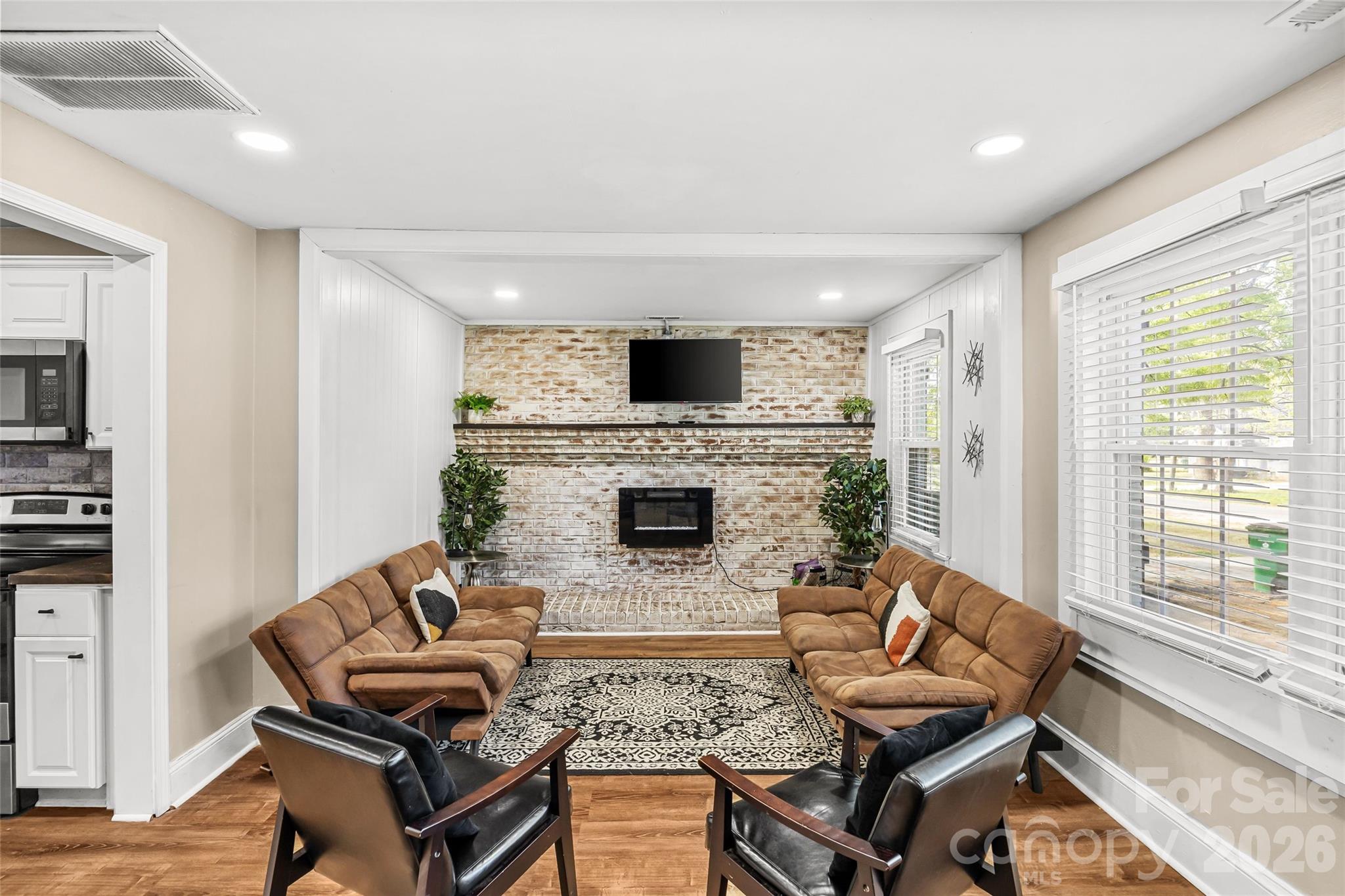 2738 Catalina Avenue — Charlotte