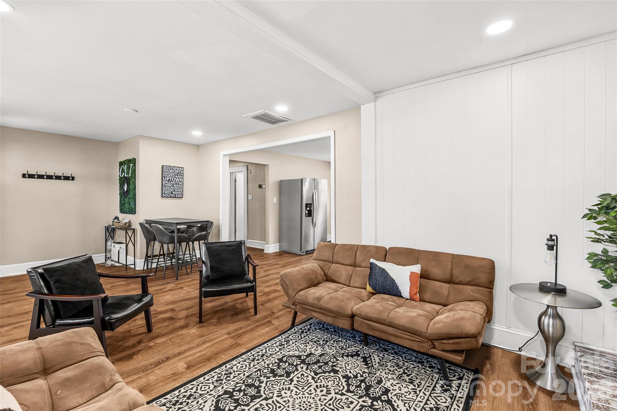 2738 Catalina Avenue — Charlotte