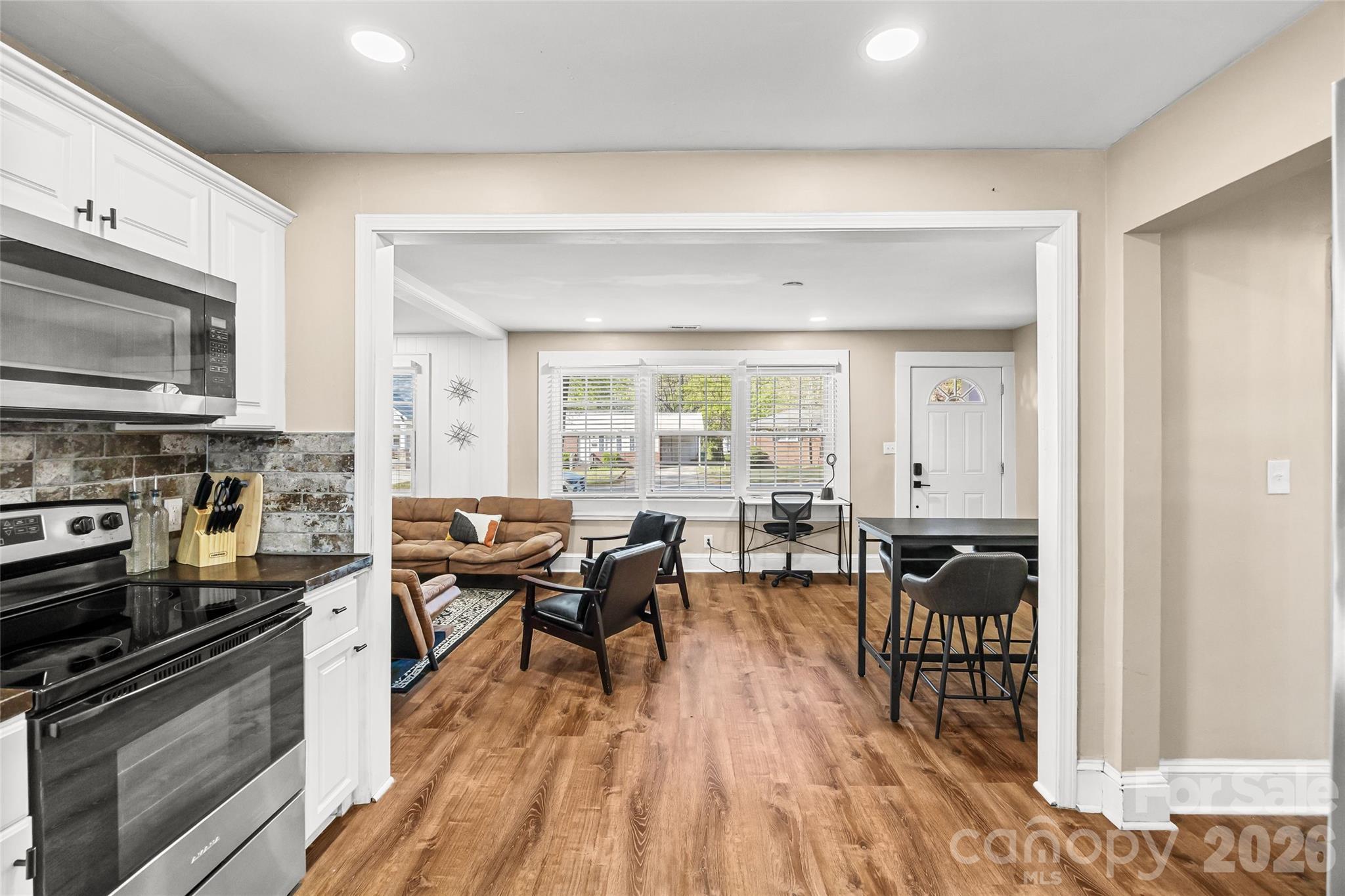 2738 Catalina Avenue — Charlotte