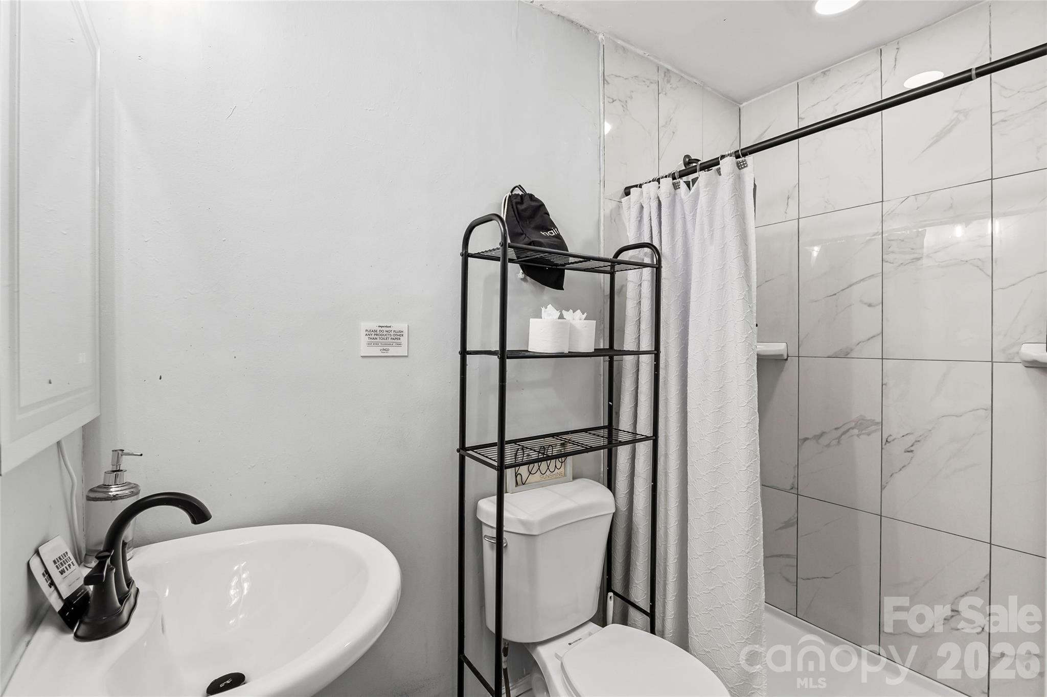 2738 Catalina Avenue — Charlotte