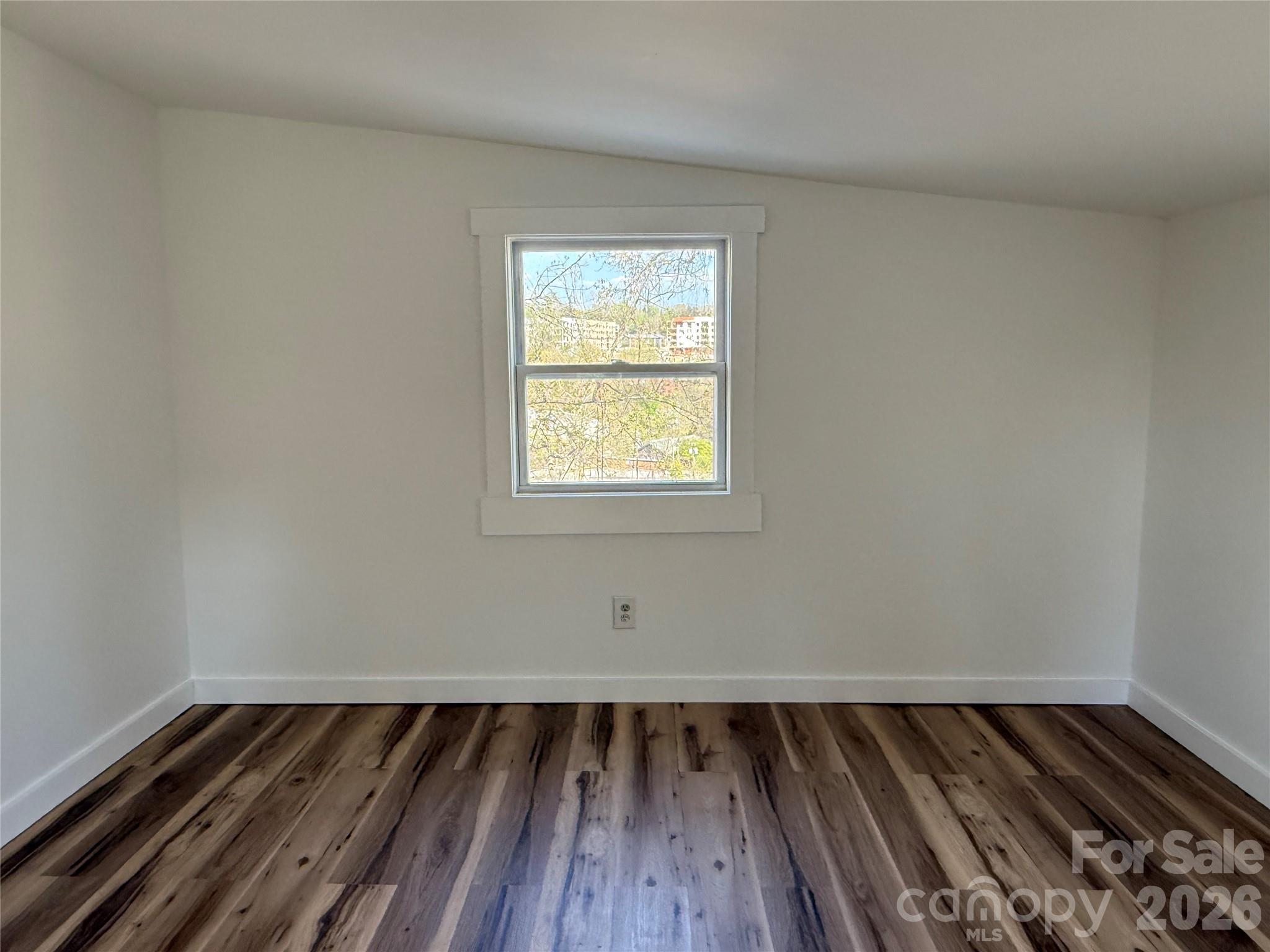 5A Warren Avenue — Asheville